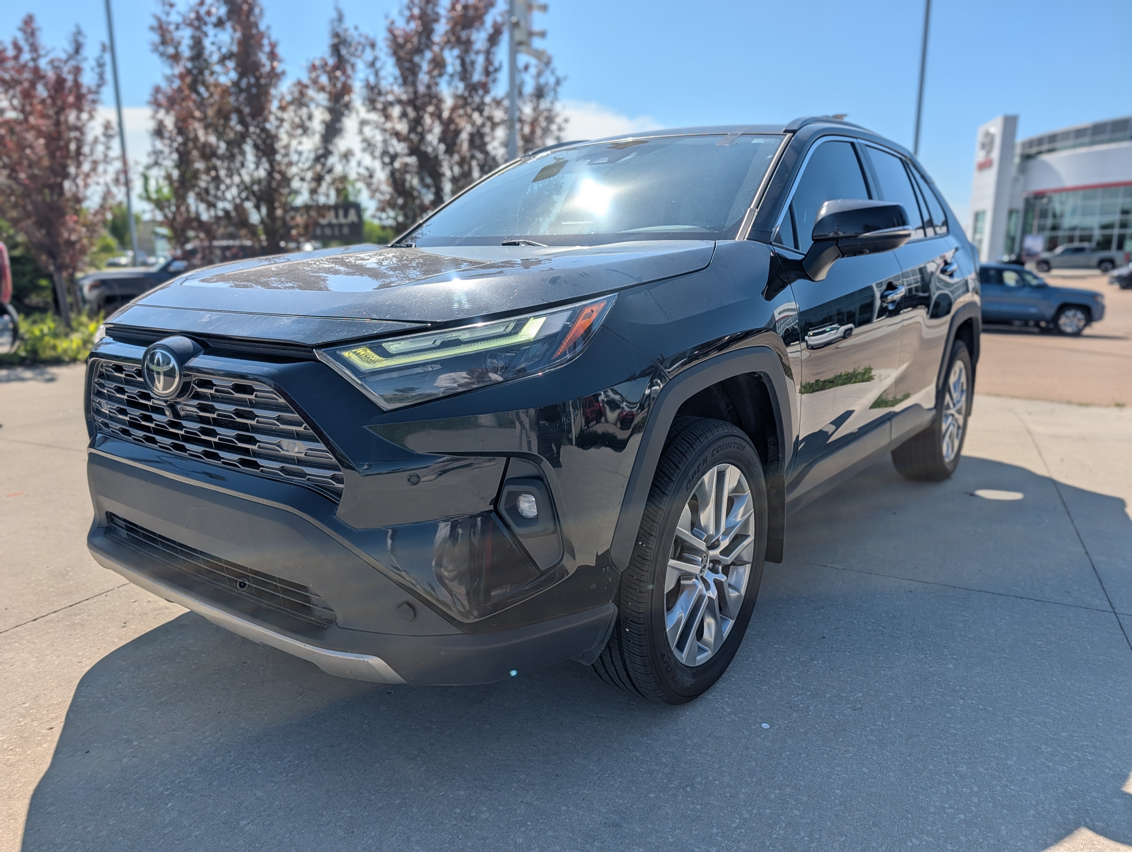 2022 Toyota RAV4 - photo 3