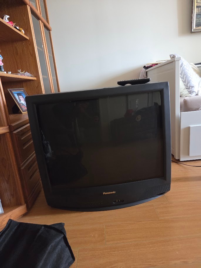 Vintage Panasonic 32" CRT Tube TV – Retro Gaming – Works Great