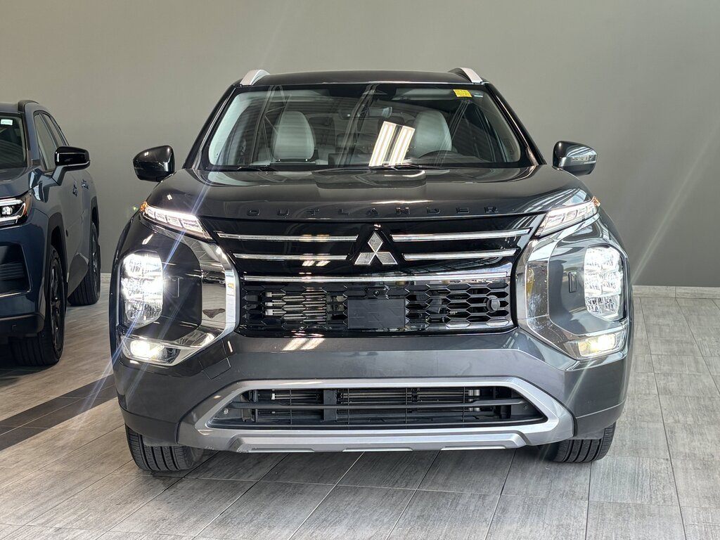 2026 Mitsubishi Outlander - photo 2