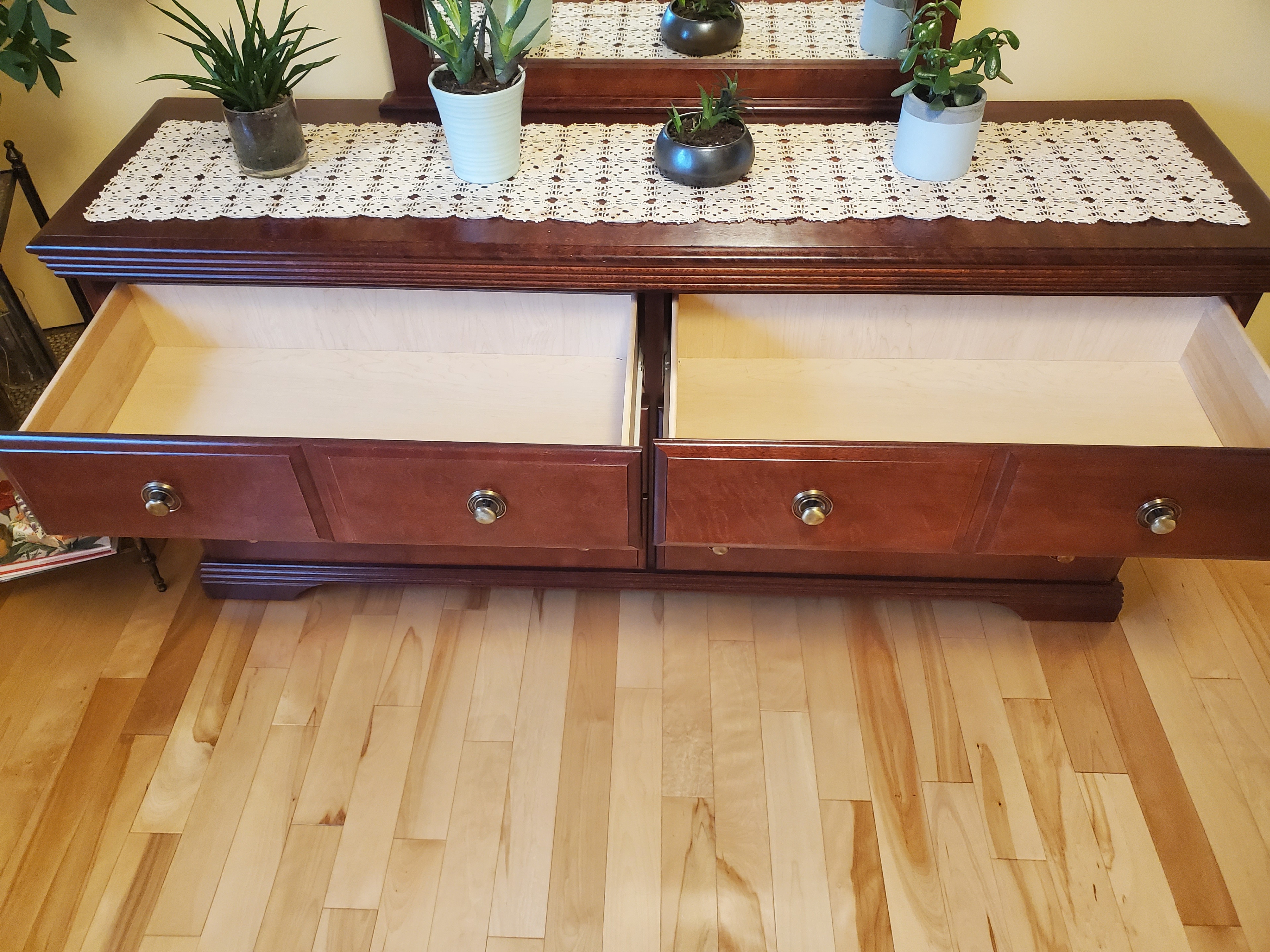 Solid Wood Canadian-Made Bedroom Furniture Set - photo 2