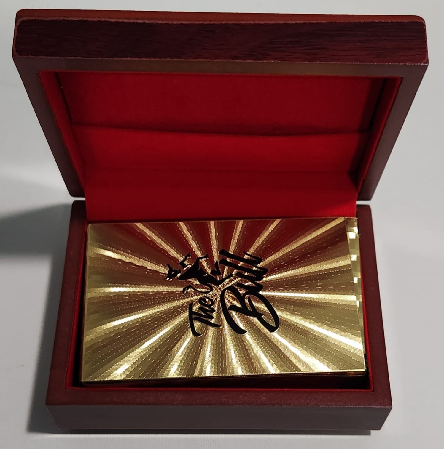 Gold-Plated Playing Cards – "The Bull" Deck in Wooden Case