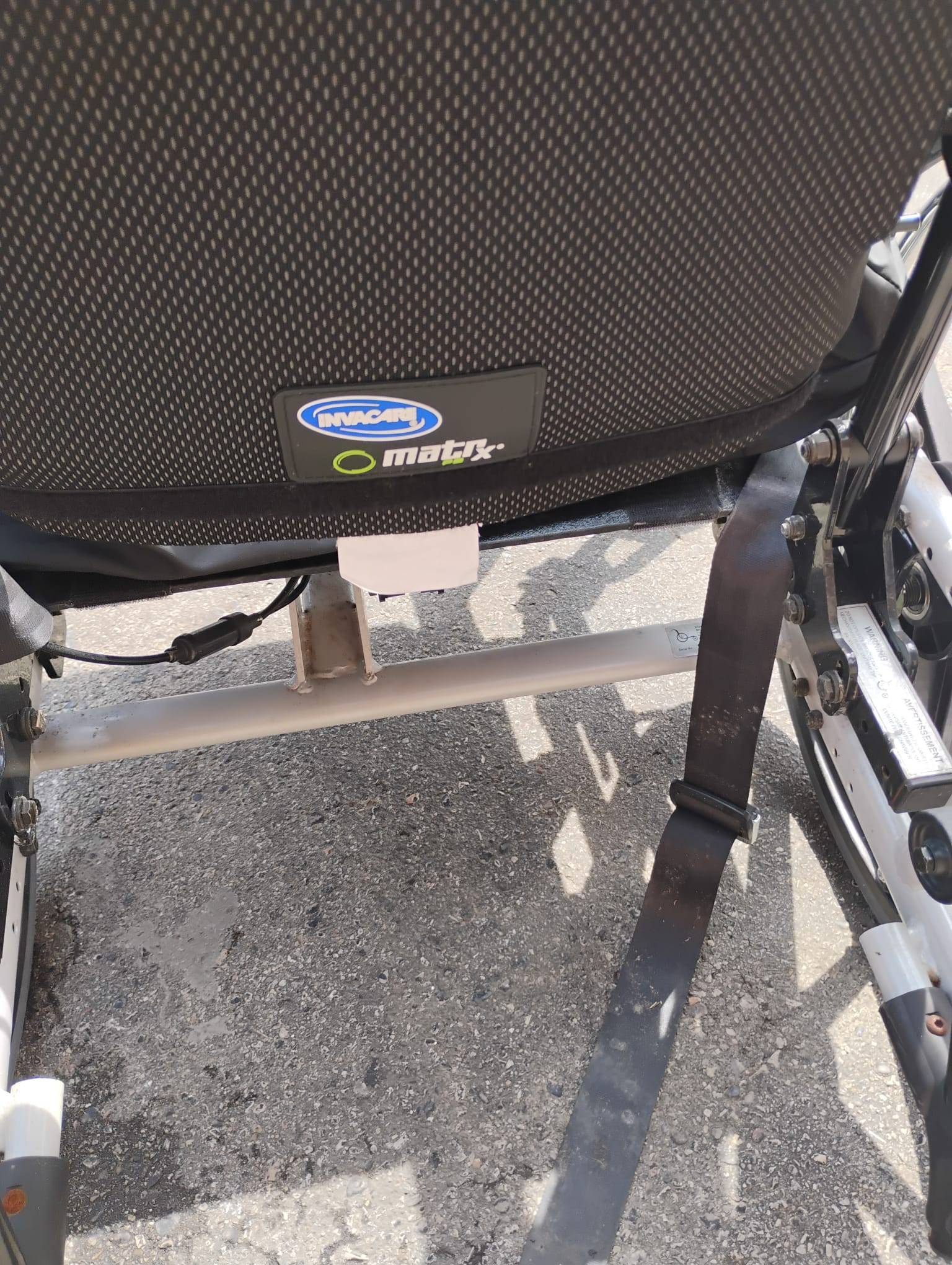 Invacare Matrx Wheelchair w/Attachments - photo 4