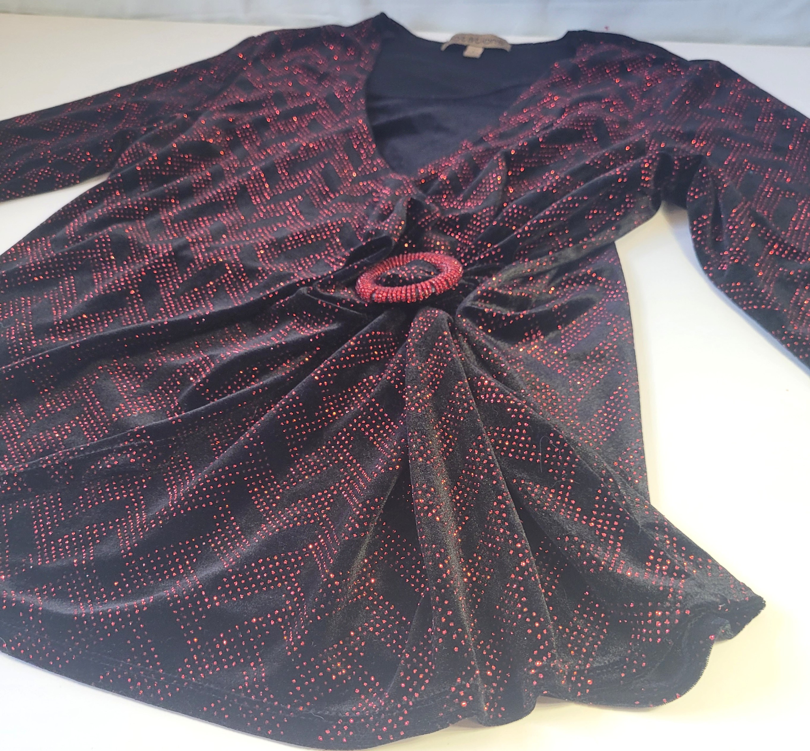 Notations Vintage Black Red Glitter Chevron Faux Wrap Top Size L - photo 5