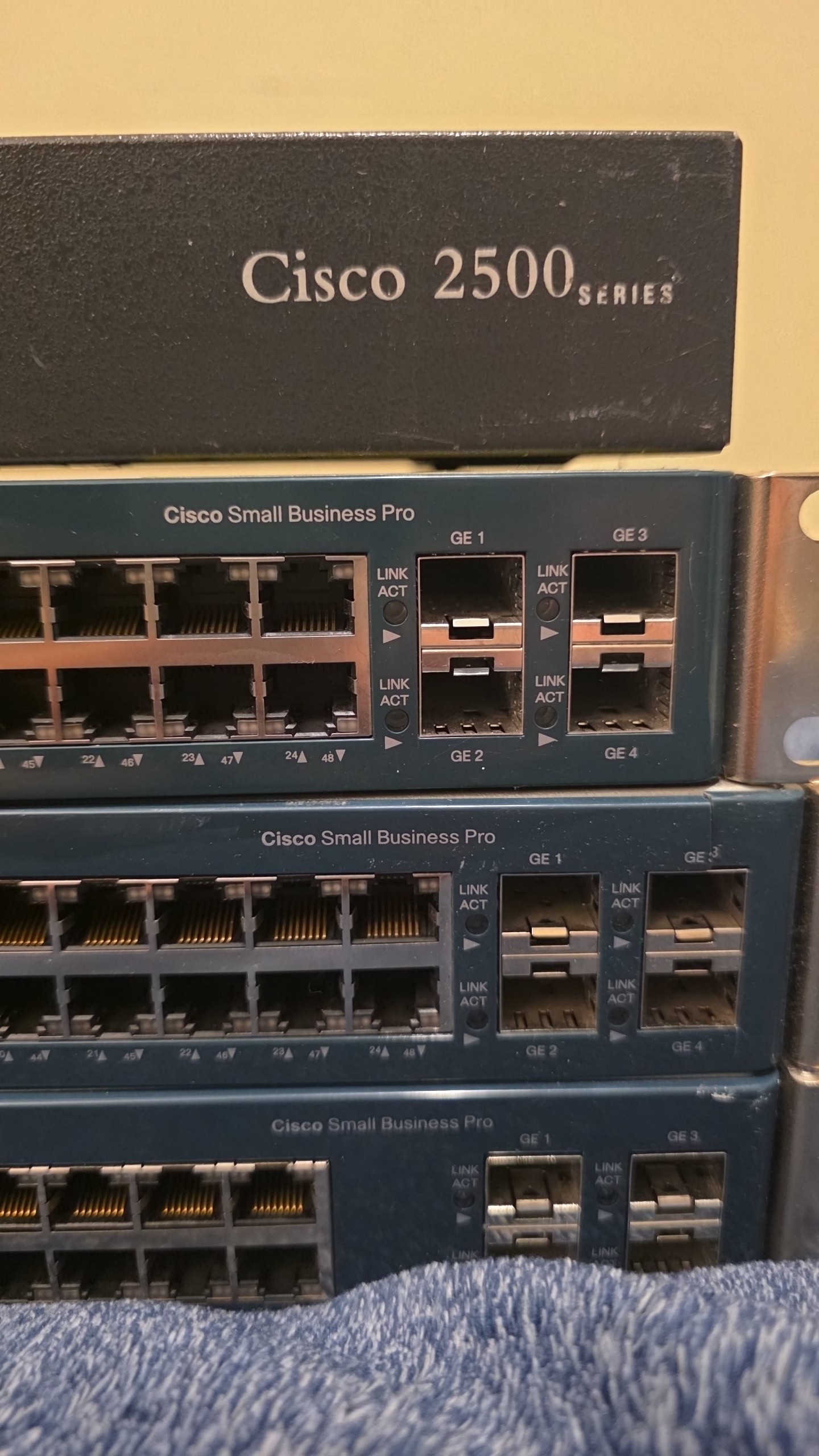 Cisco Home Lab Setup: (3) 48-Port Gigabit Switches, 2500 Router - photo 2