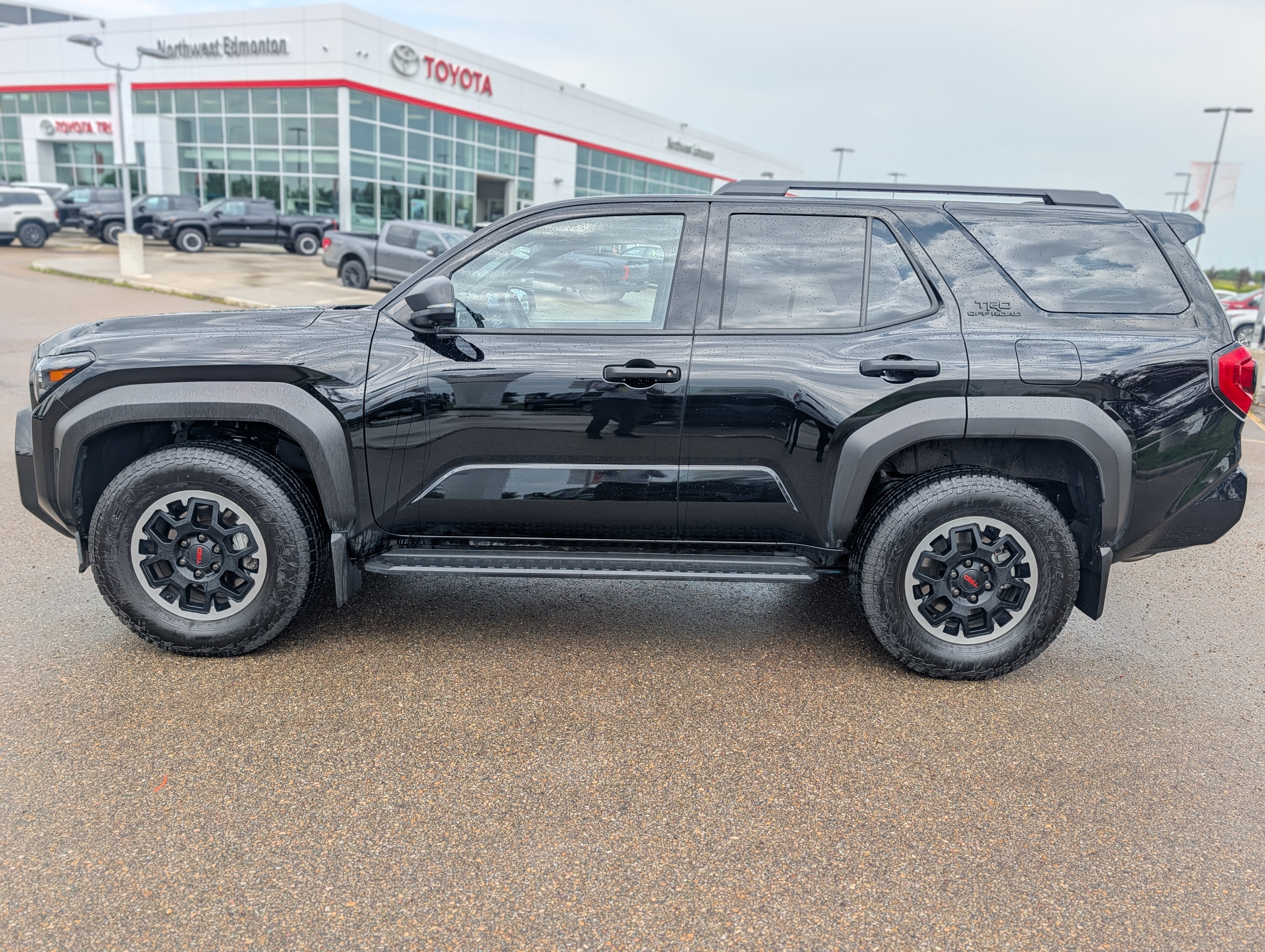 2025 Toyota 4Runner - photo 4
