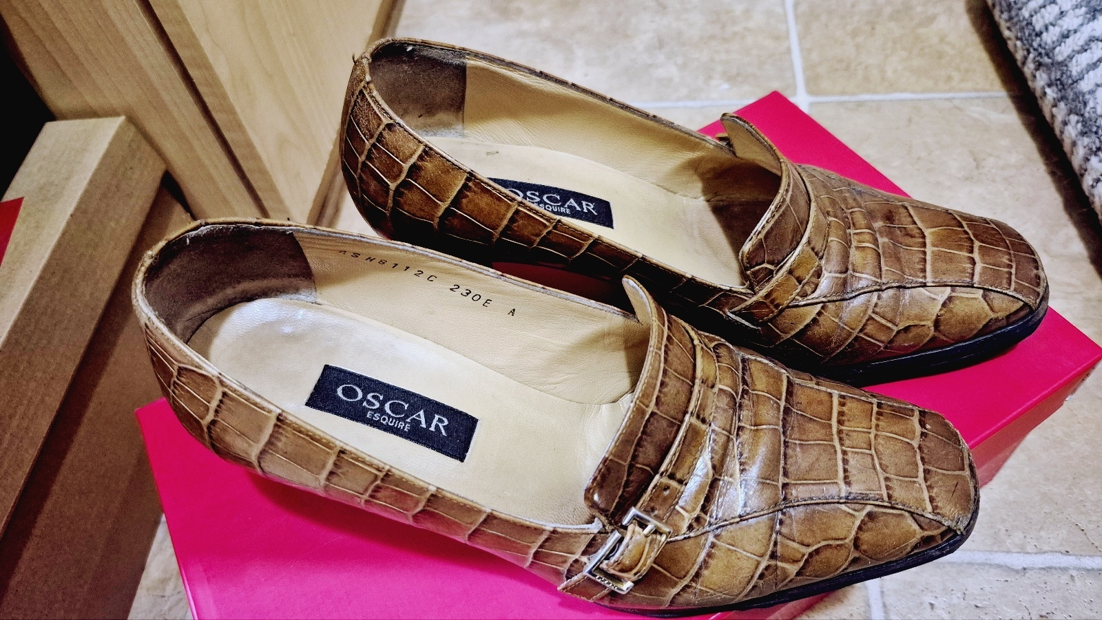 Oscar de la Renta Crocodile Loafers