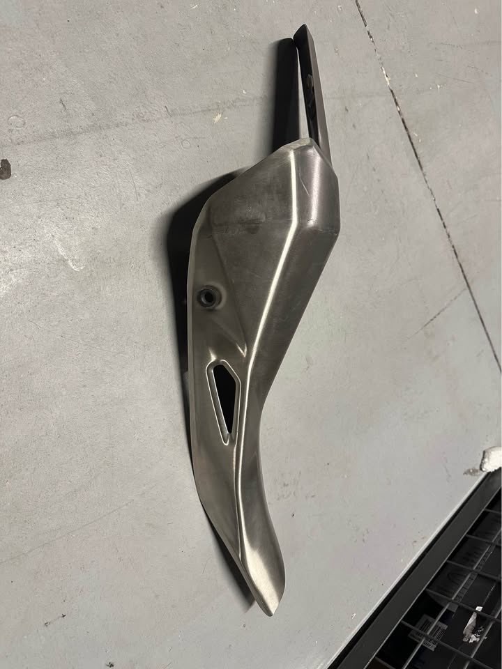 Kawasaki Stock Exhaust Heat Shield / Cover - photo 3