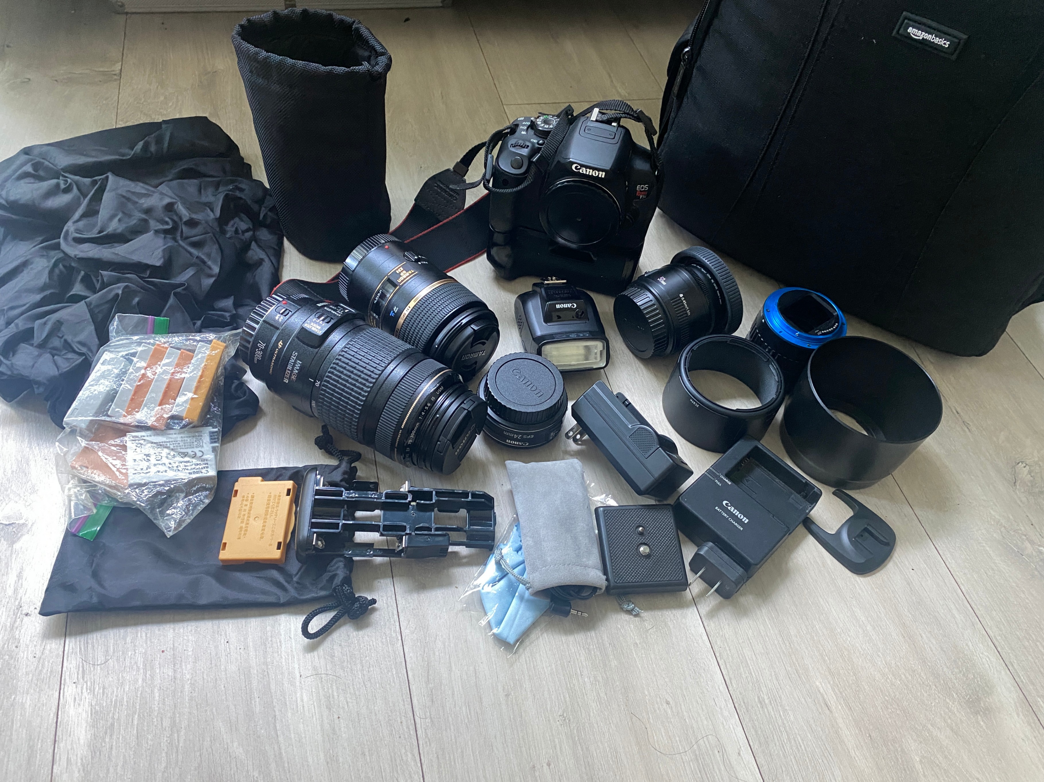 Canon EOS Rebel T5i (700D) DSLR Kit