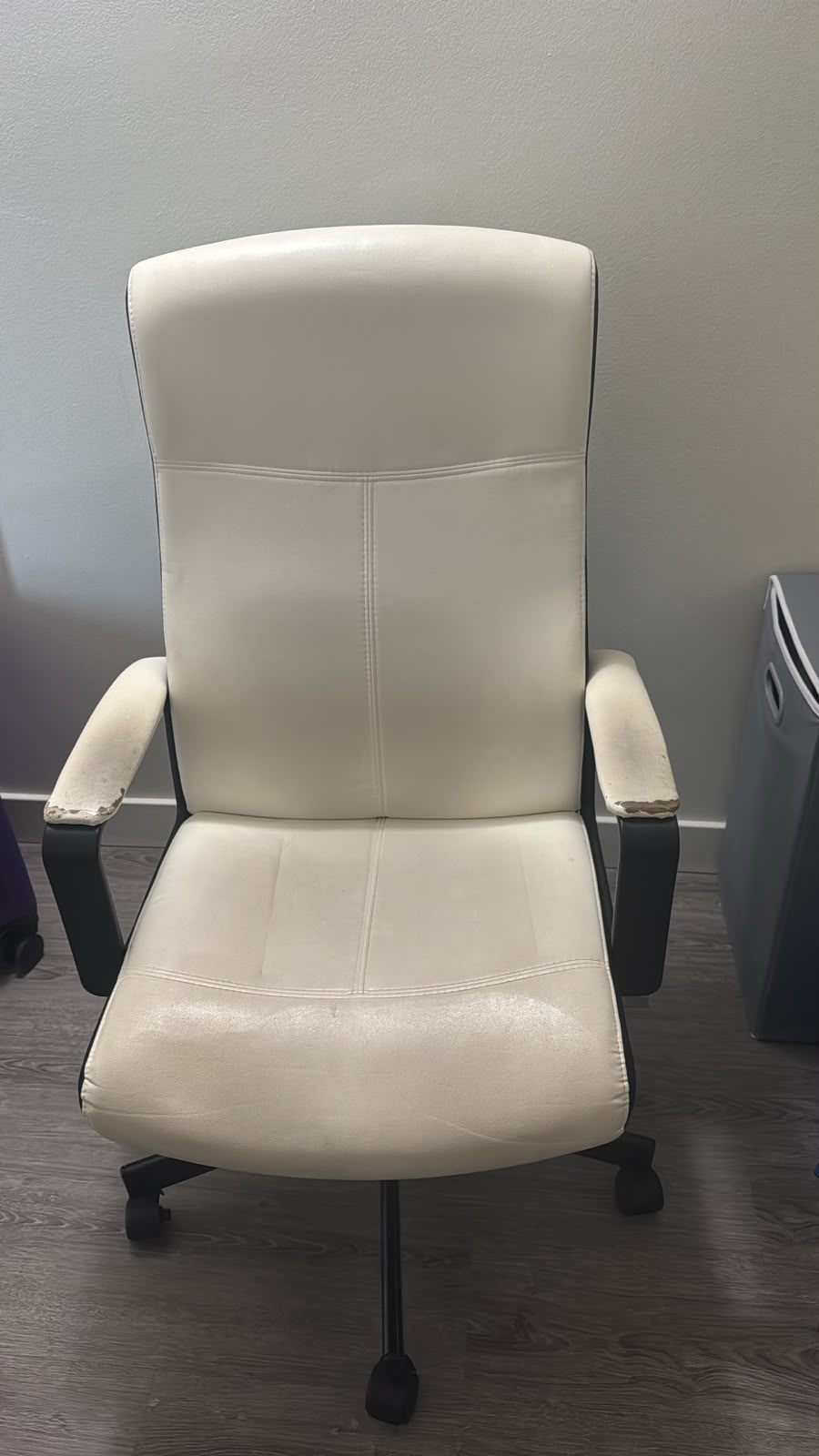 White Faux Leather Office Chair - photo 3