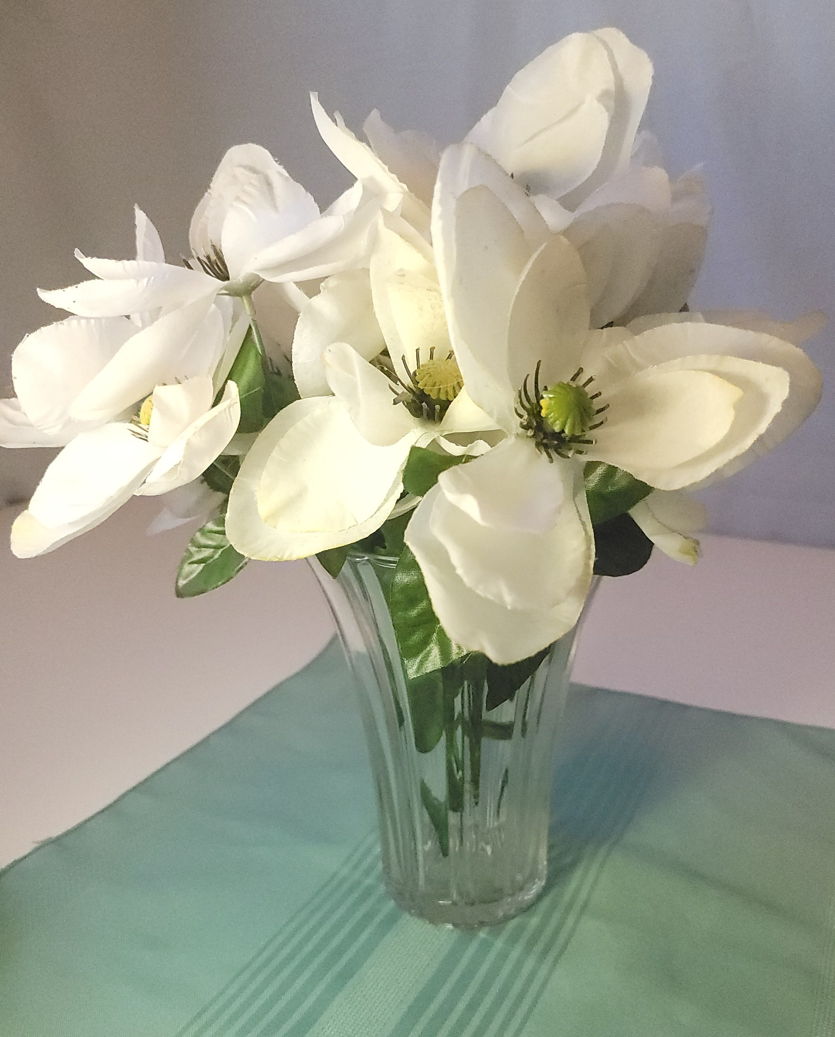 Clear Fluted Glass Vase Late 70s with Faux White Floral Arrang. - photo 4