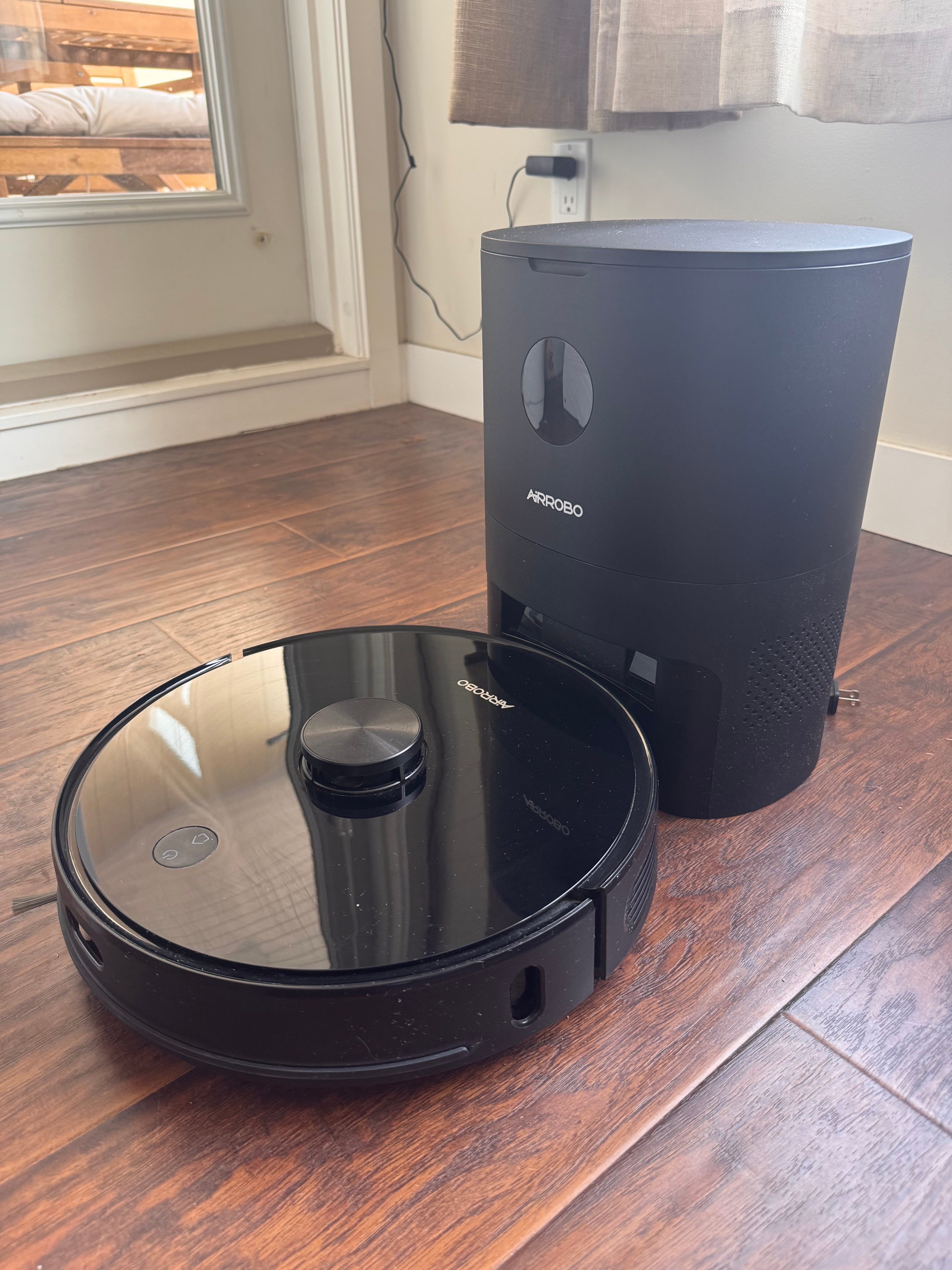 AIRROBO Robot Vacuum & Mop with Self-Empty Base - photo 2