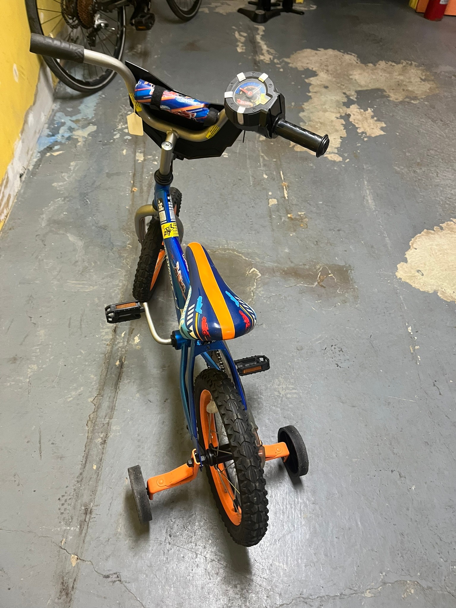 Used Hot Wheels Kids Training Bike - photo 5