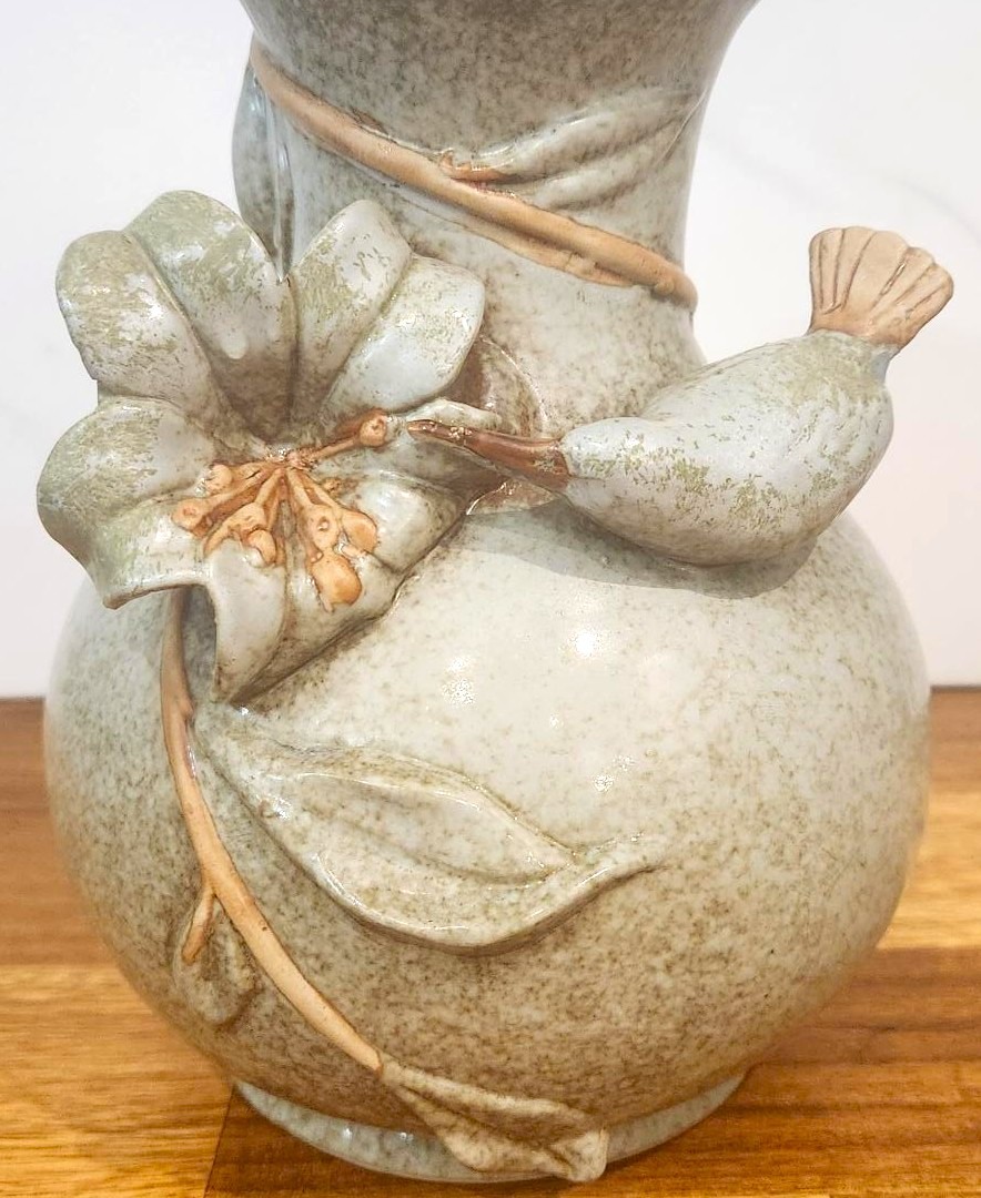 Art Signed w/ Fingerprints. Hummingbird Floral 3D Vase Handmade
