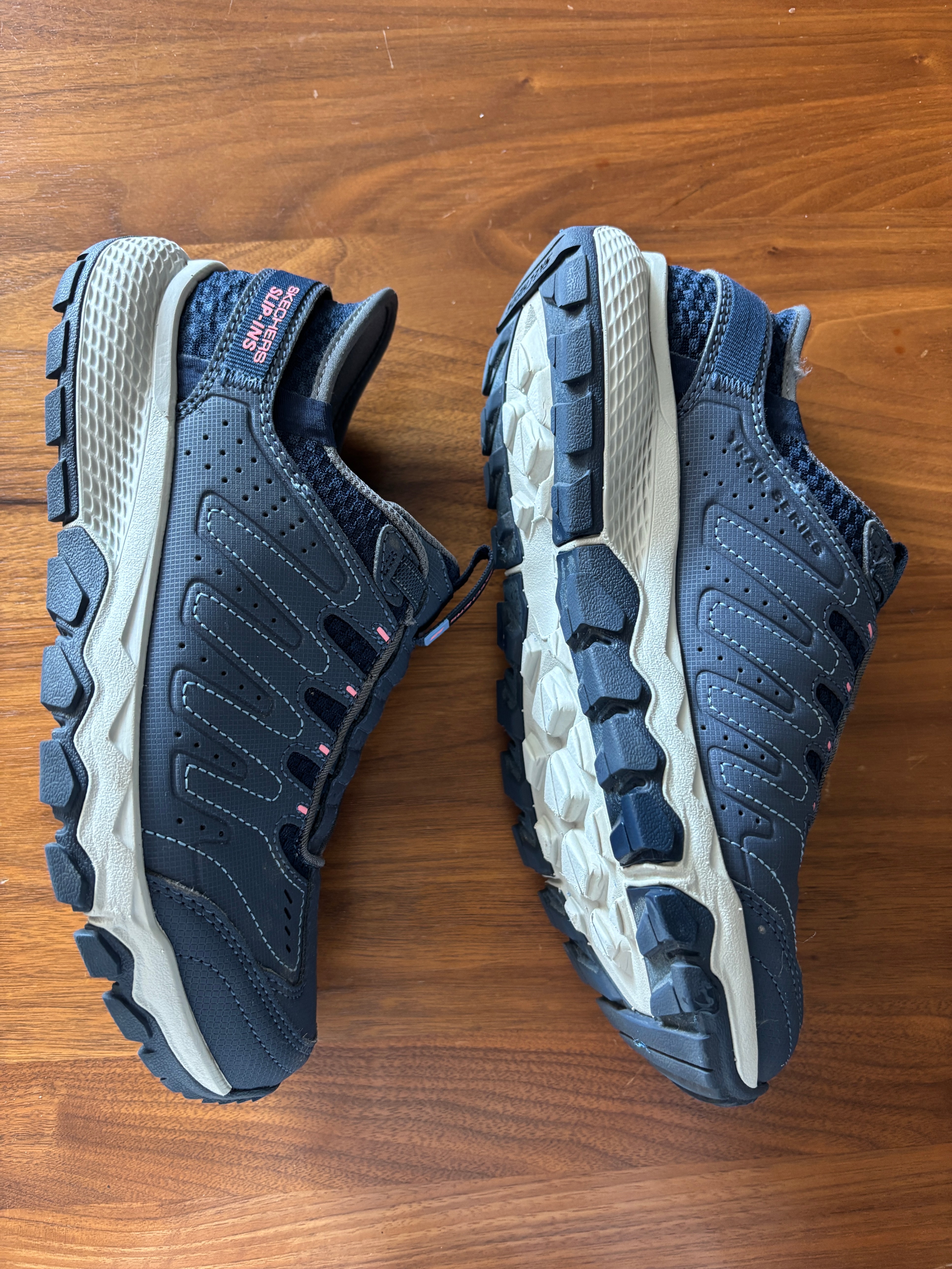 Skechers Hands Free Slip-ins Walking/Trail Shoes – Size 5.5 - photo 3