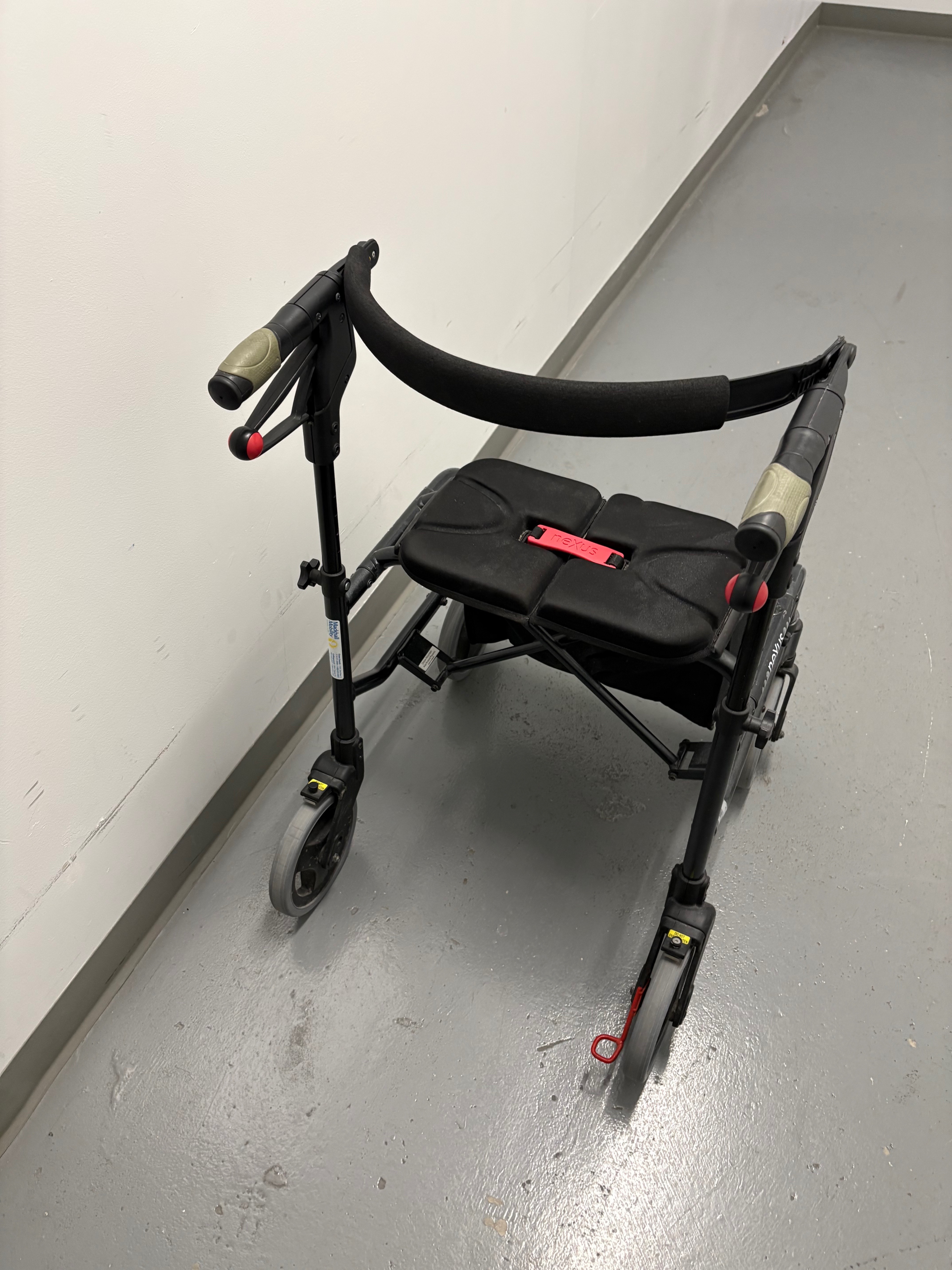 Nexus 3 Low Rollator Walker with Seat & Storage Basket - photo 2