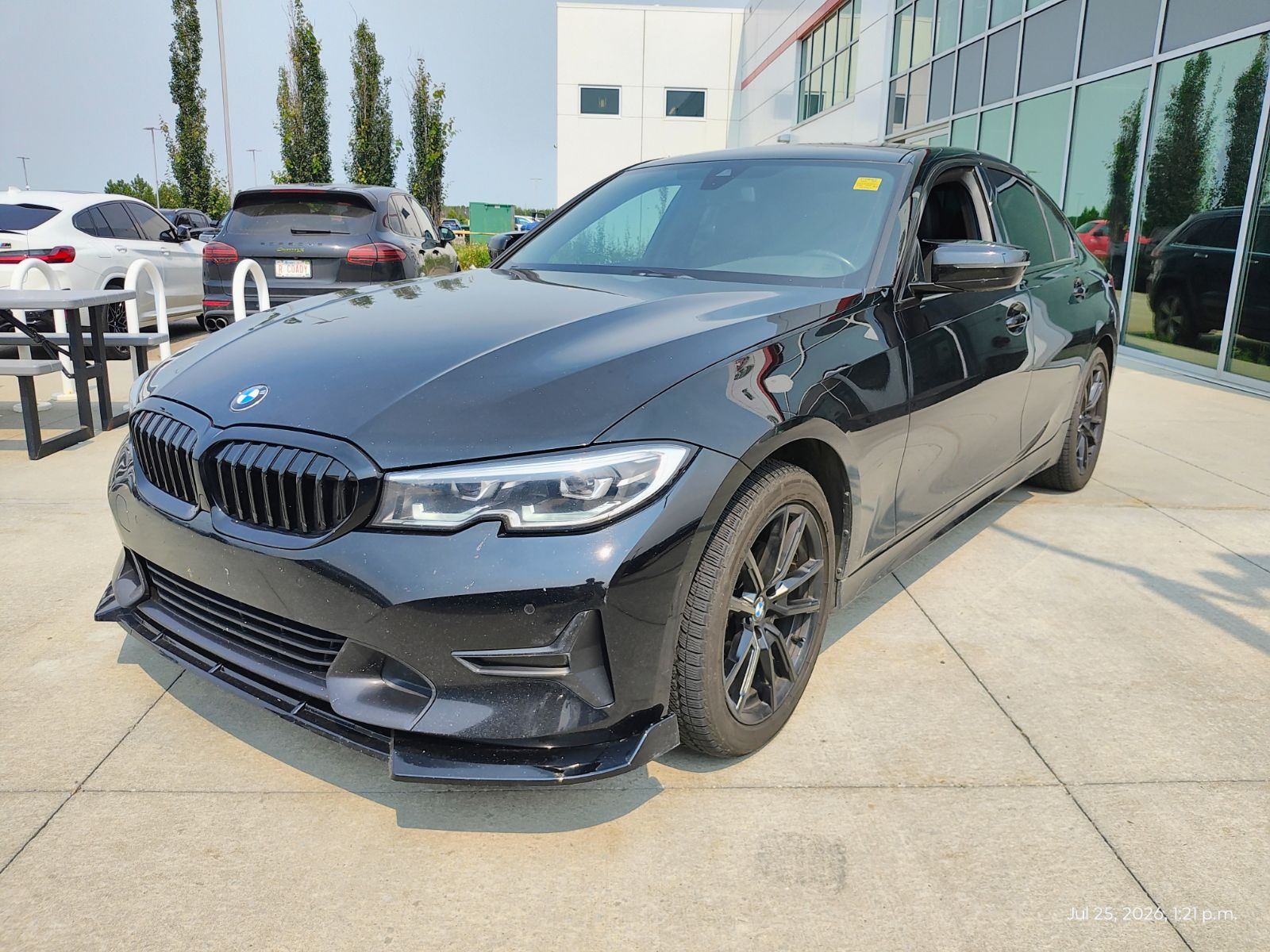 2022 BMW 330i xDrive - photo 3