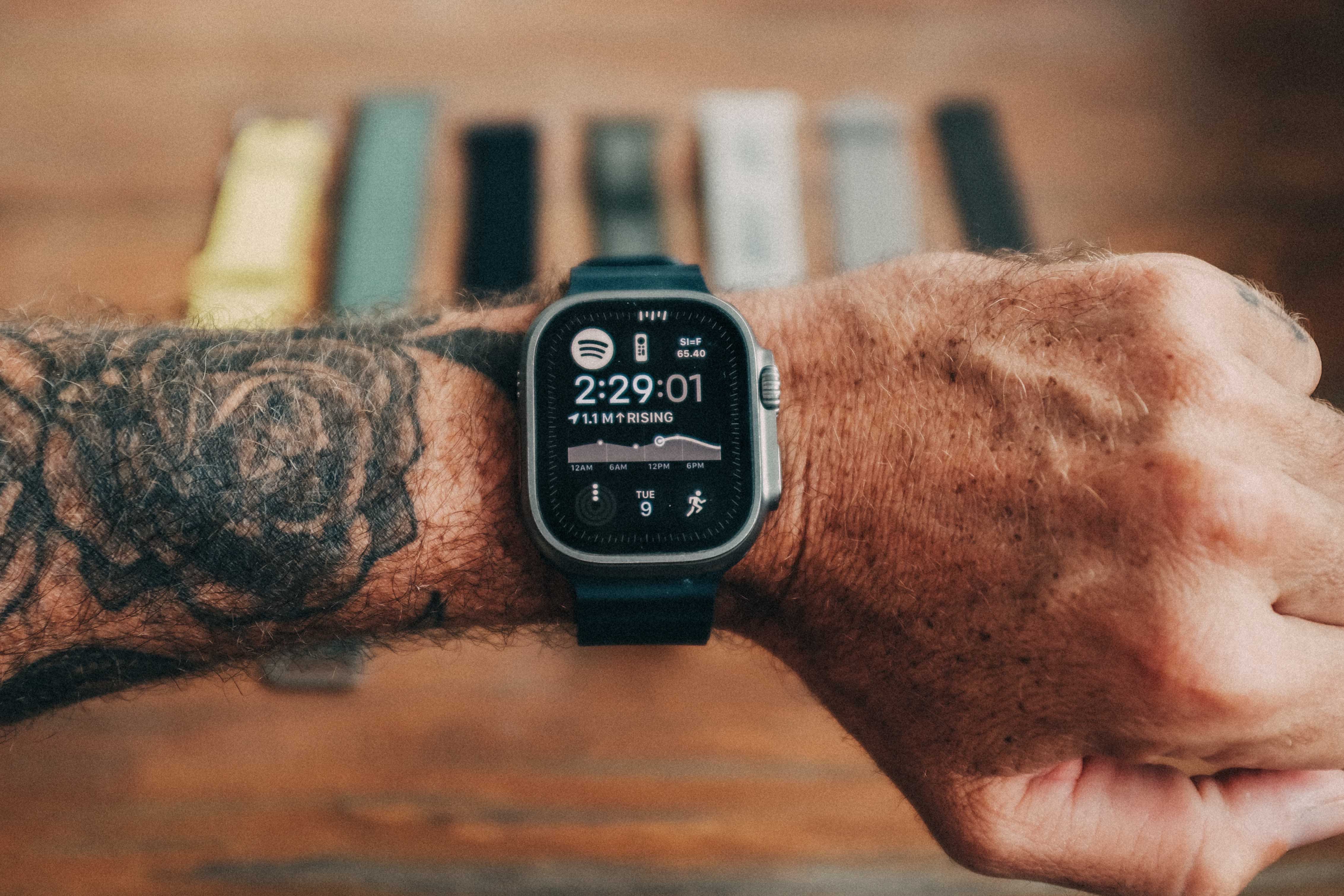 ⌚️ APPLE WATCH ULTRA (49MM) + 7 ORIGINAL APPLE BANDS - photo 3