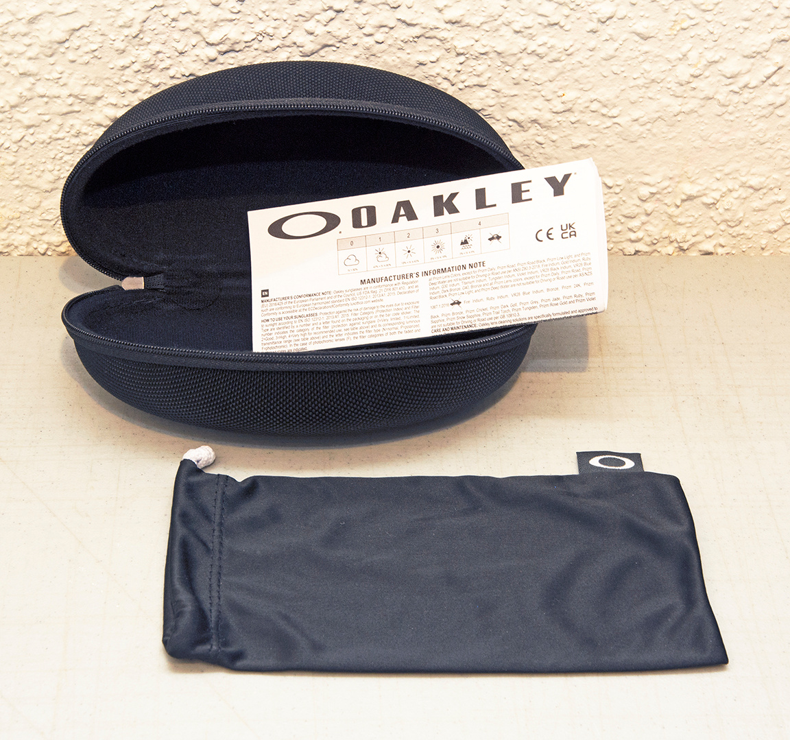 Oakley Soft Vault Sunglass / Glasses Case (Black - New) - photo 3