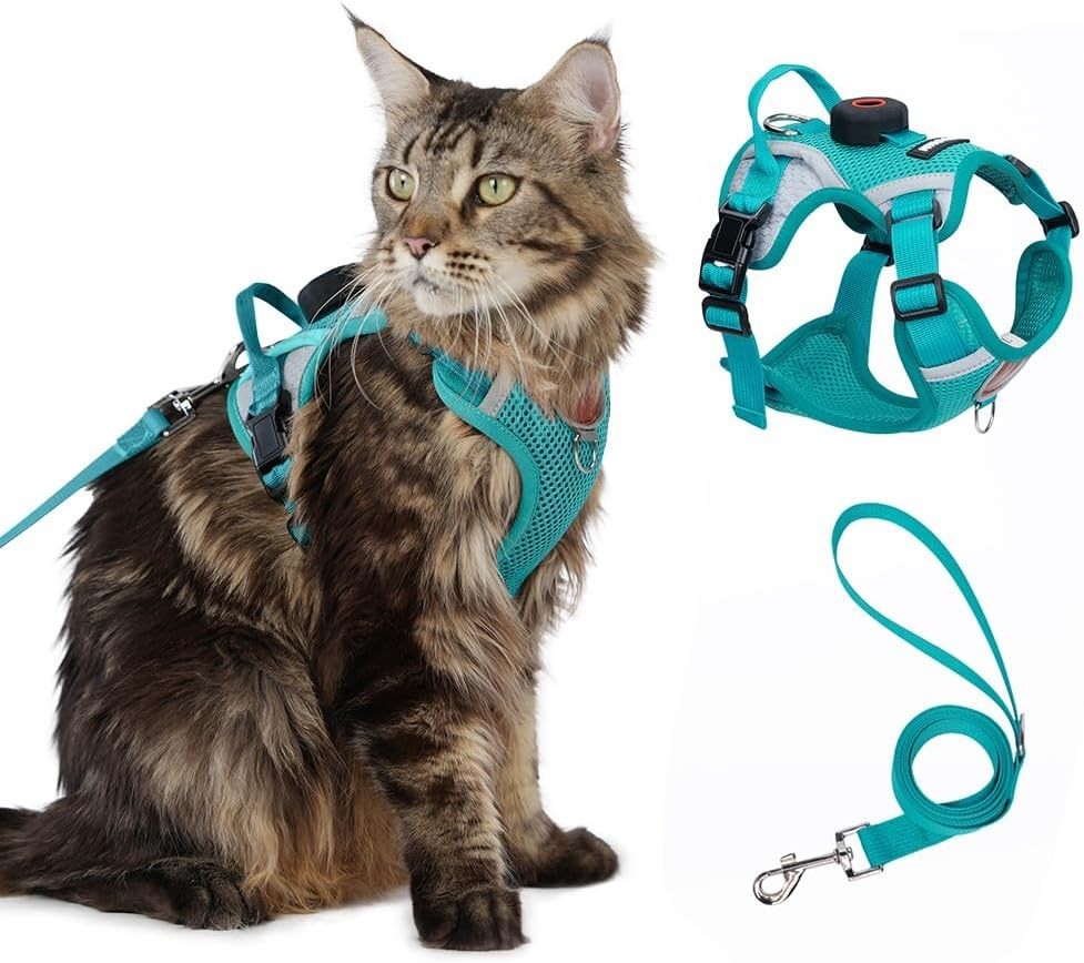 Medium Escape-Proof Cat Harness & Leash Set with AirTag Holder