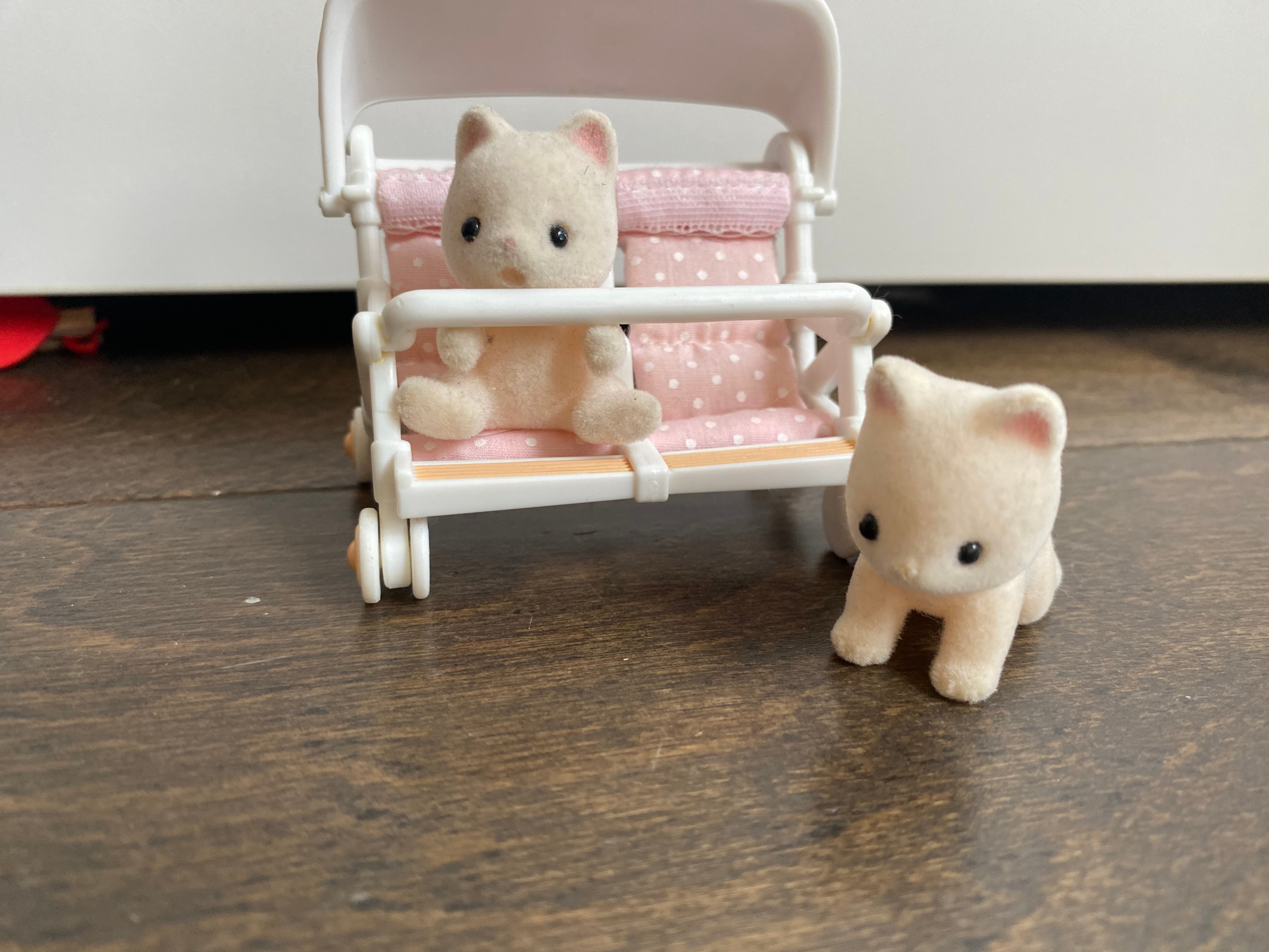 Calico Critters Twin Stroller+2 critters - photo 2