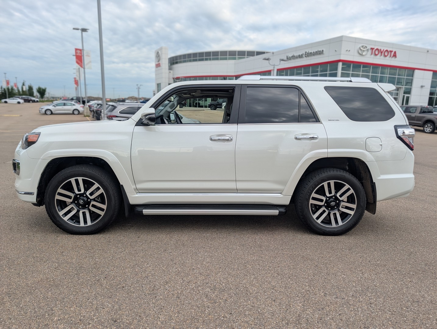 2023 Toyota 4Runner - photo 4