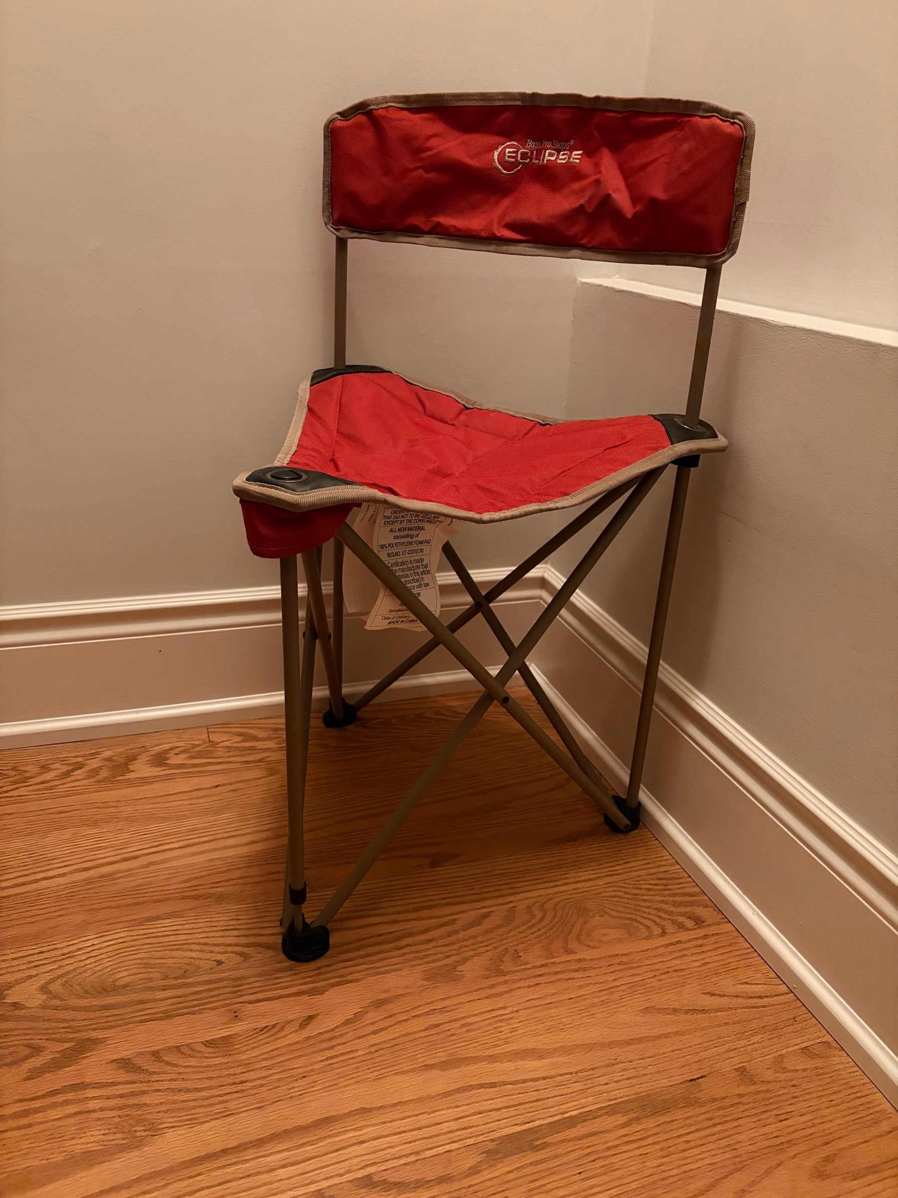 Bass Pro Shops Eclipse tripod camp chair (red, w/ backrest)