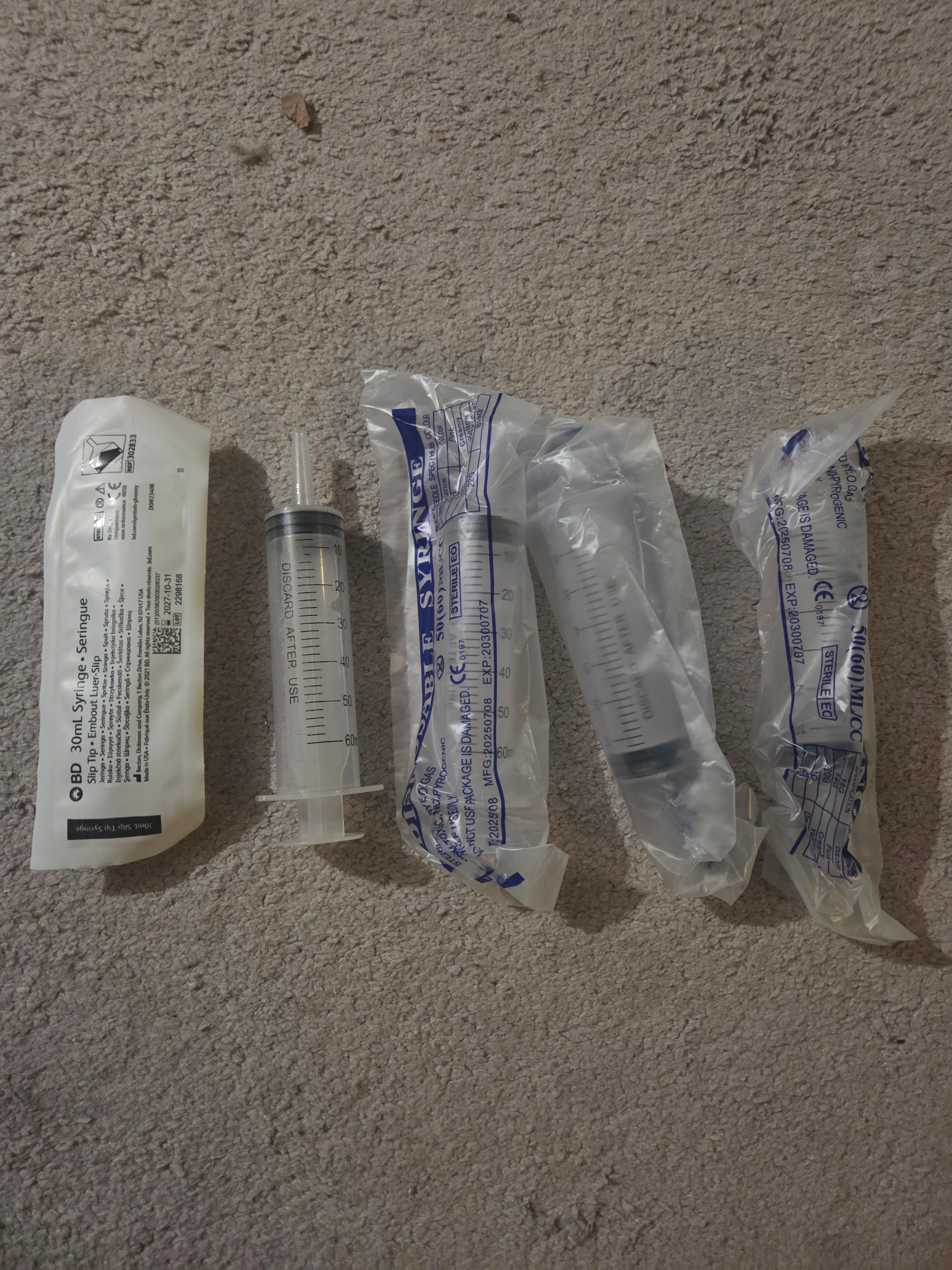 Medical / Utility Syringes Lot – 4× 60ml + 1× 30ml (4 New)