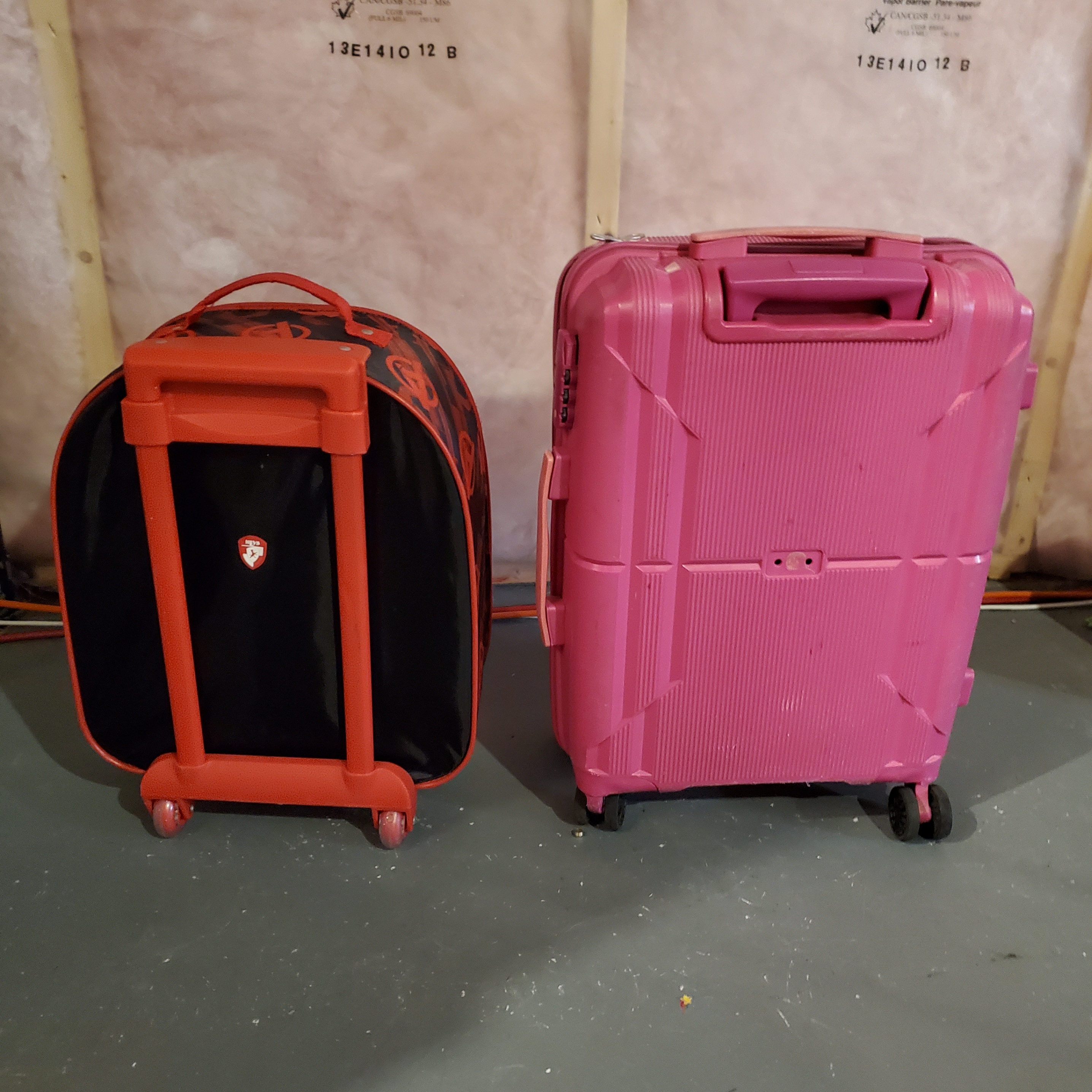 Kids carry-on luggage - photo 2