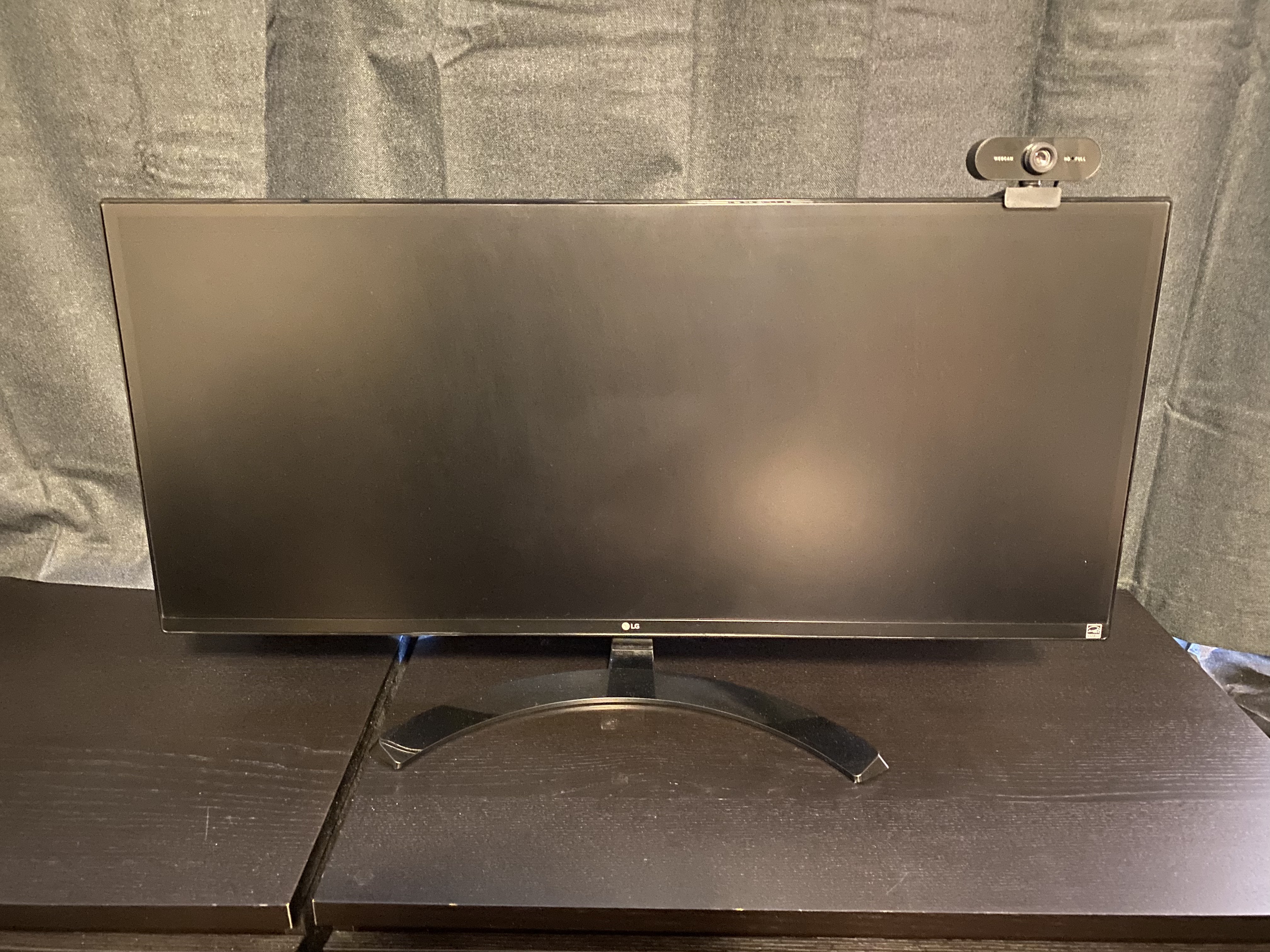 HP Elitedesk desktop (2019) with accessories - photo 3