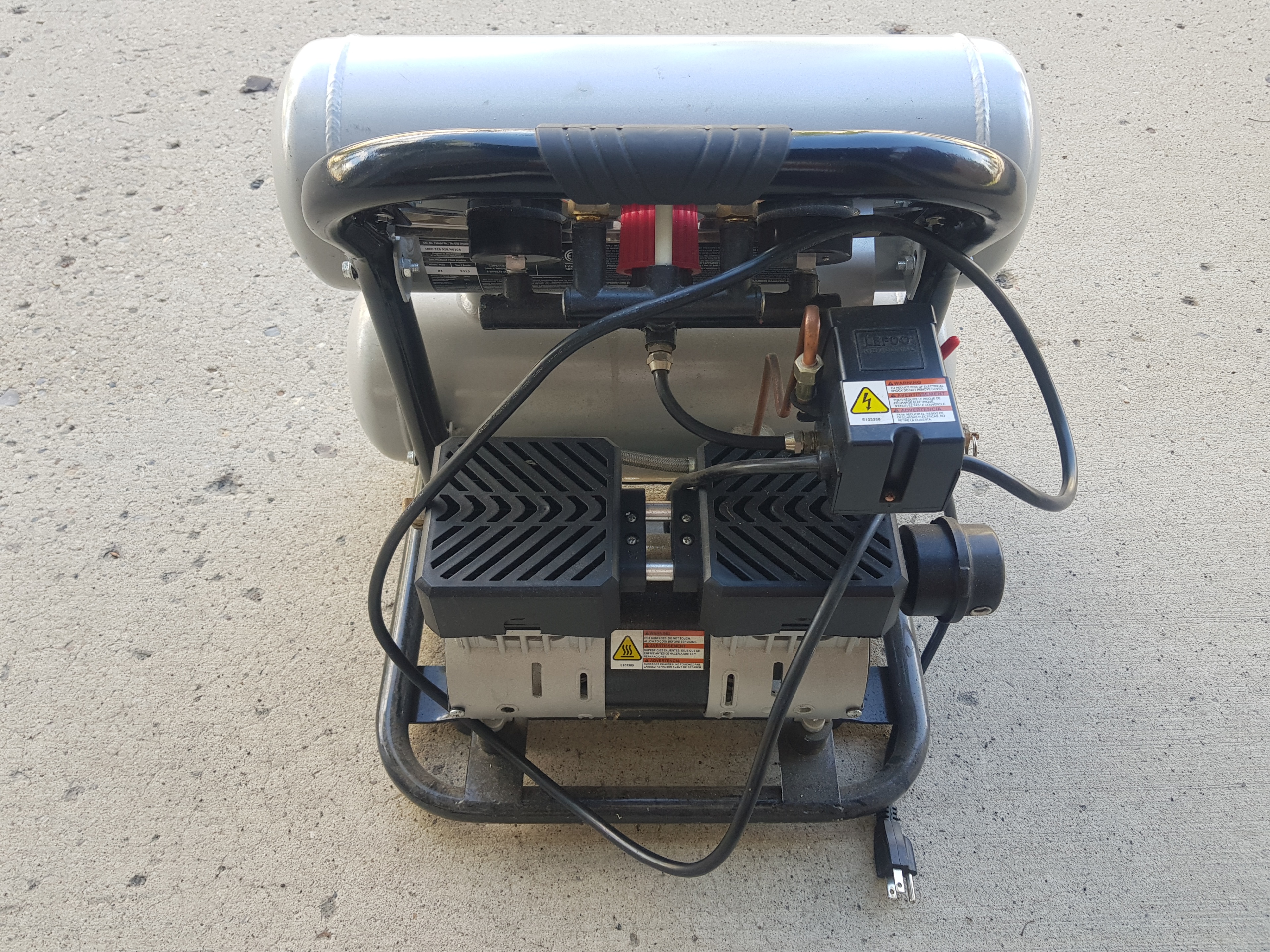Air Compressor - photo 3