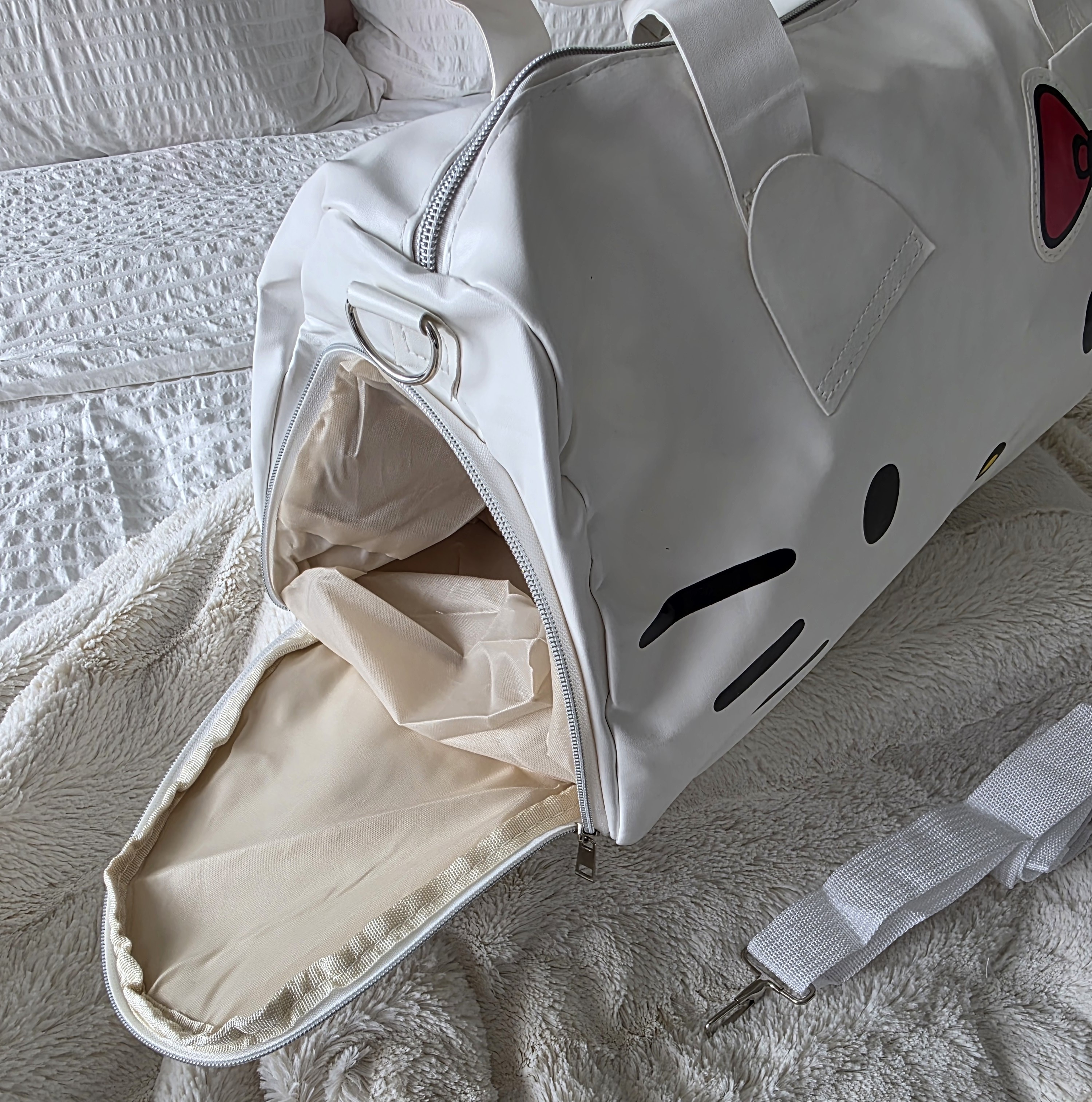 Hello Kitty-White-Gym or Travel/Carry-On-Organizer Bag-BRAND NEW - photo 3