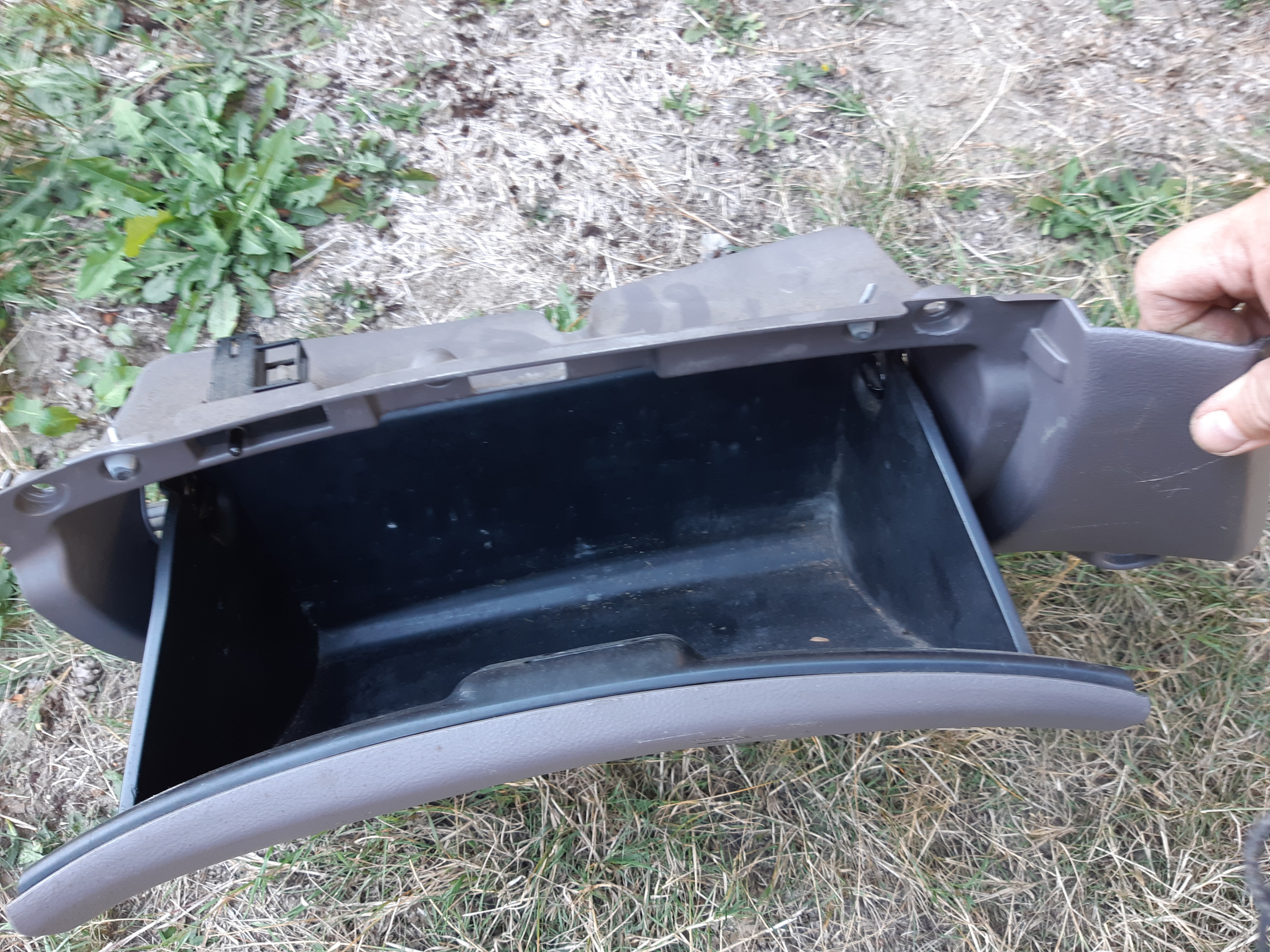 Toyota Celica 00-05 GT/GTS Glove Compartment Box - photo 2