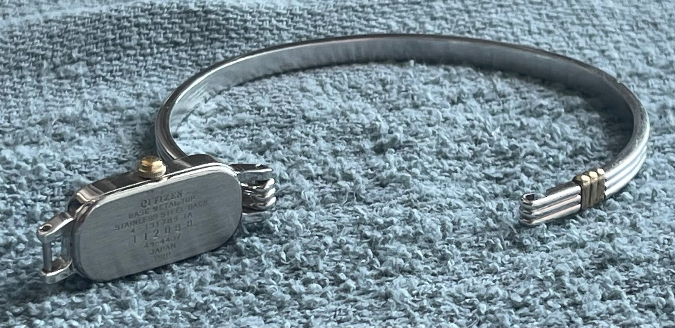 Vintage 1981 Citizen Two-Tone Palladium Bangle Watch - photo 3