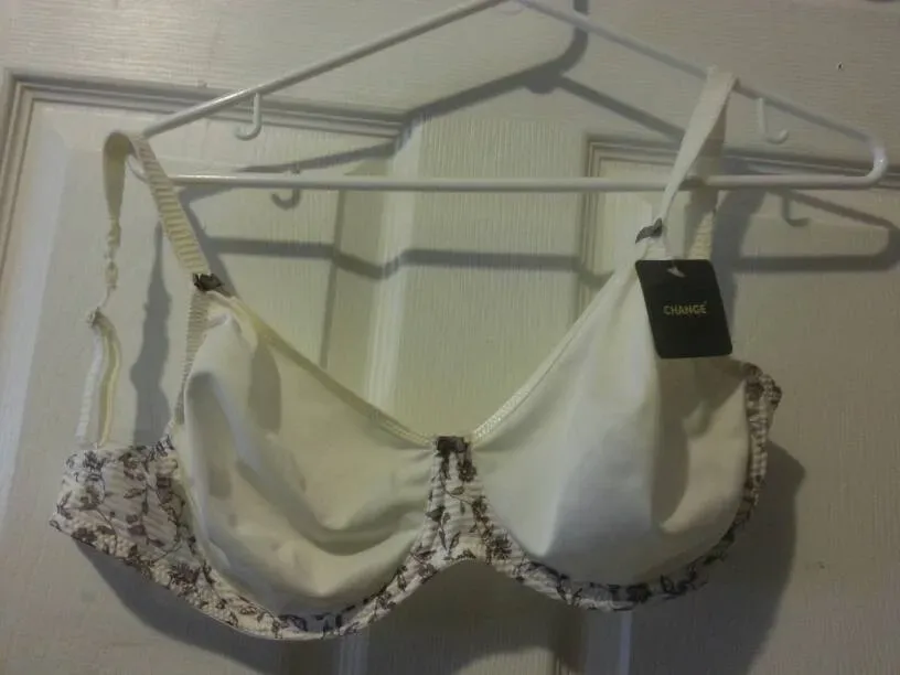 New & Beautiful "Change" Brand Bra (White With Subtle Purple ... - photo 4