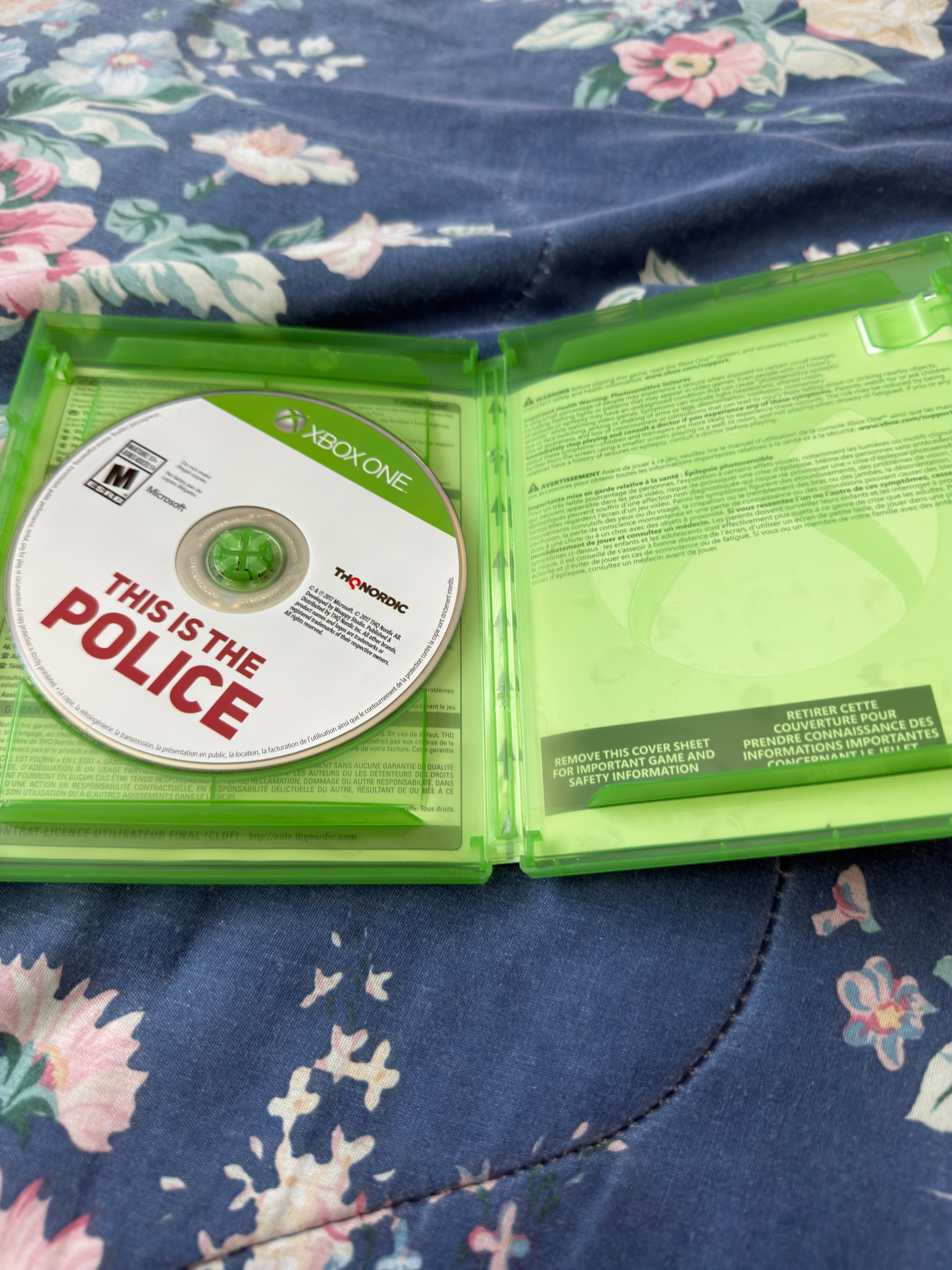 This is the Police Xbox One Game - photo 3