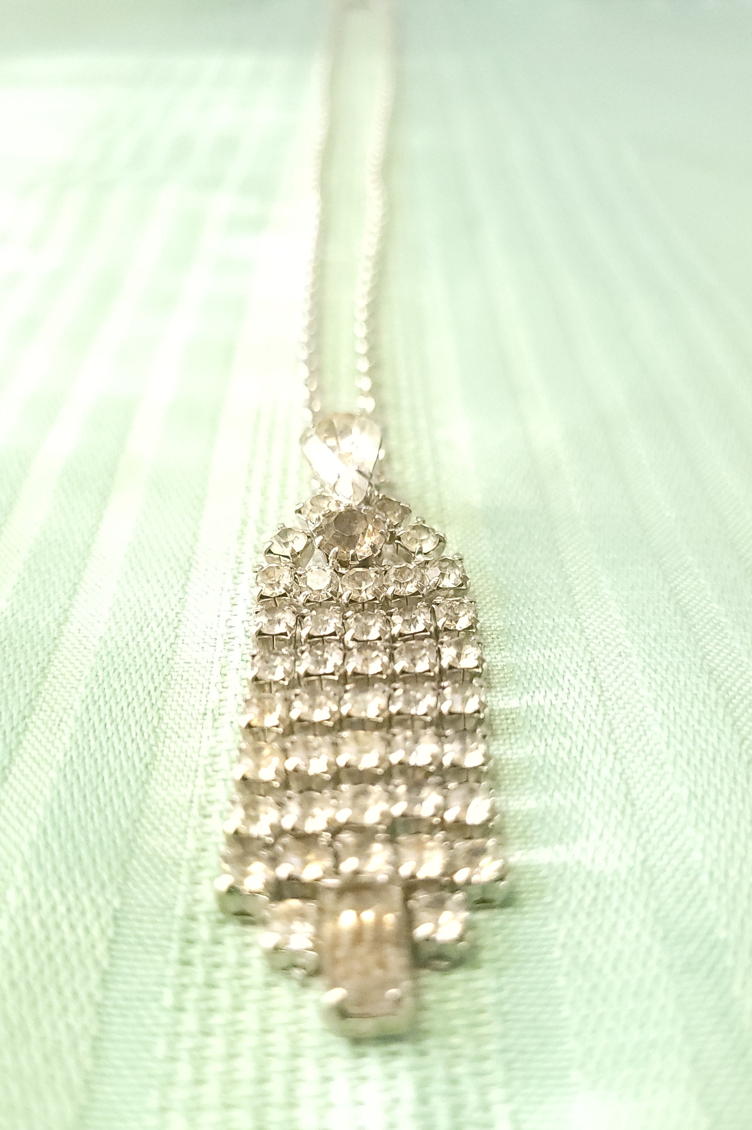 Circa 1950s Clear Rhinestone Waterfall Pendant Necklace Long - photo 3