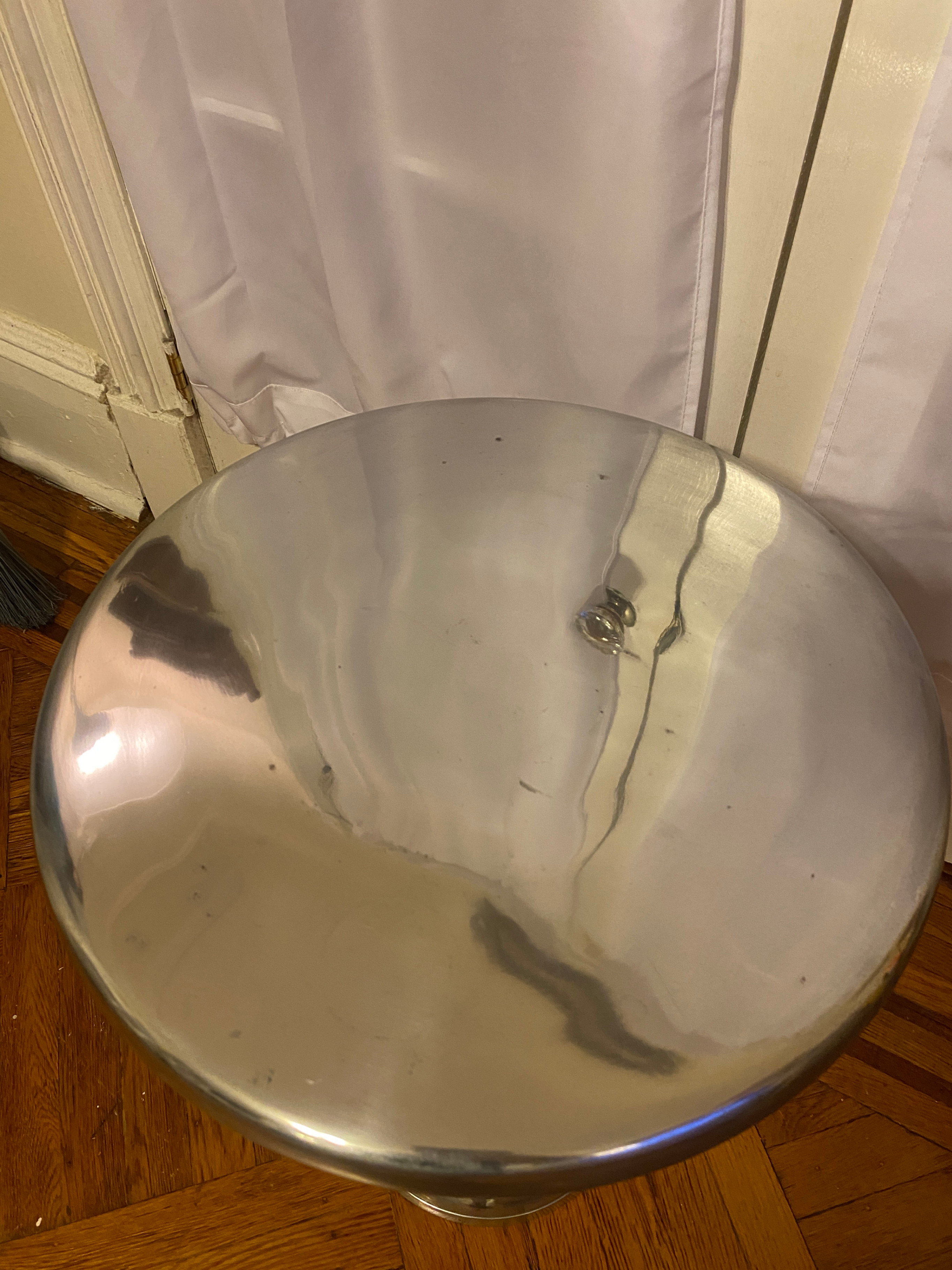 Deco 79 Aluminum Metal Small Turned Pedestal End Table - photo 3