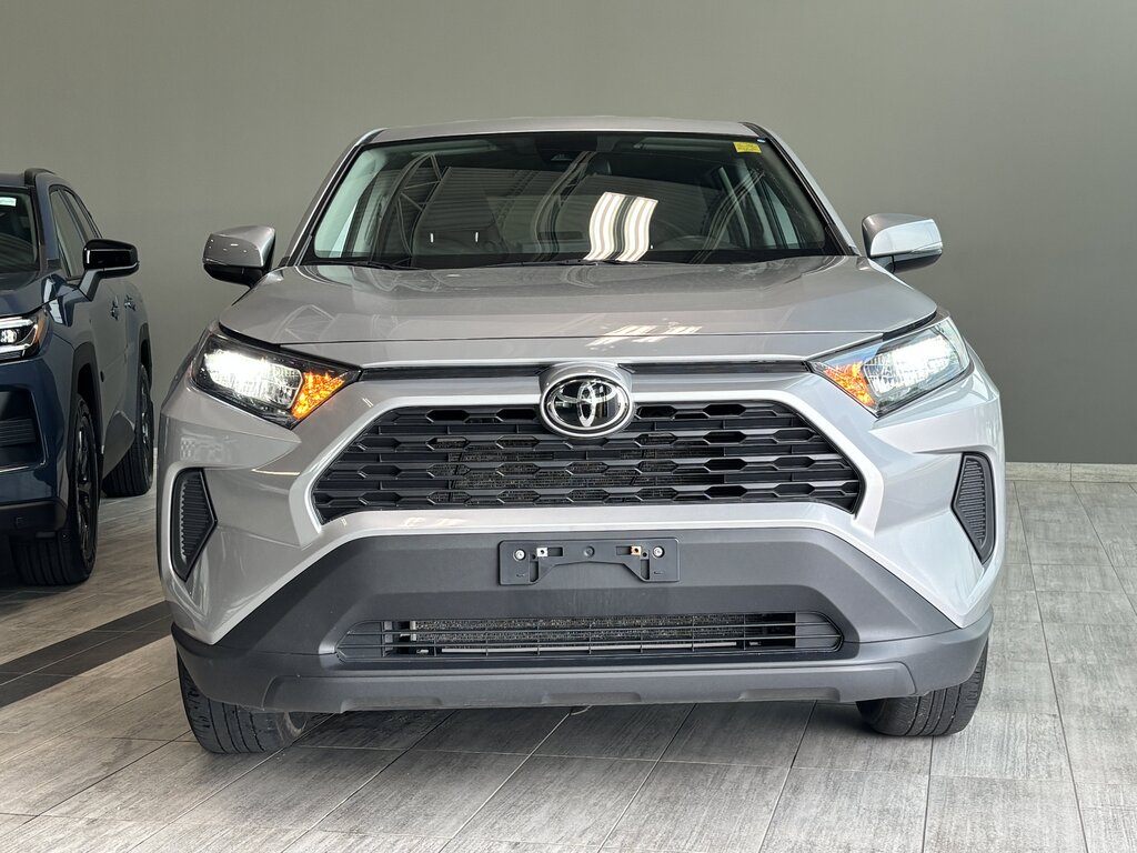 2025 Toyota RAV4 - photo 2