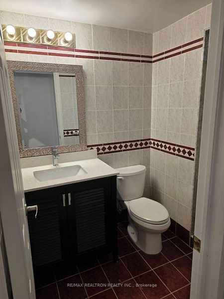 1 Bedroom Apartment For Rent Richmond Hill - photo 2