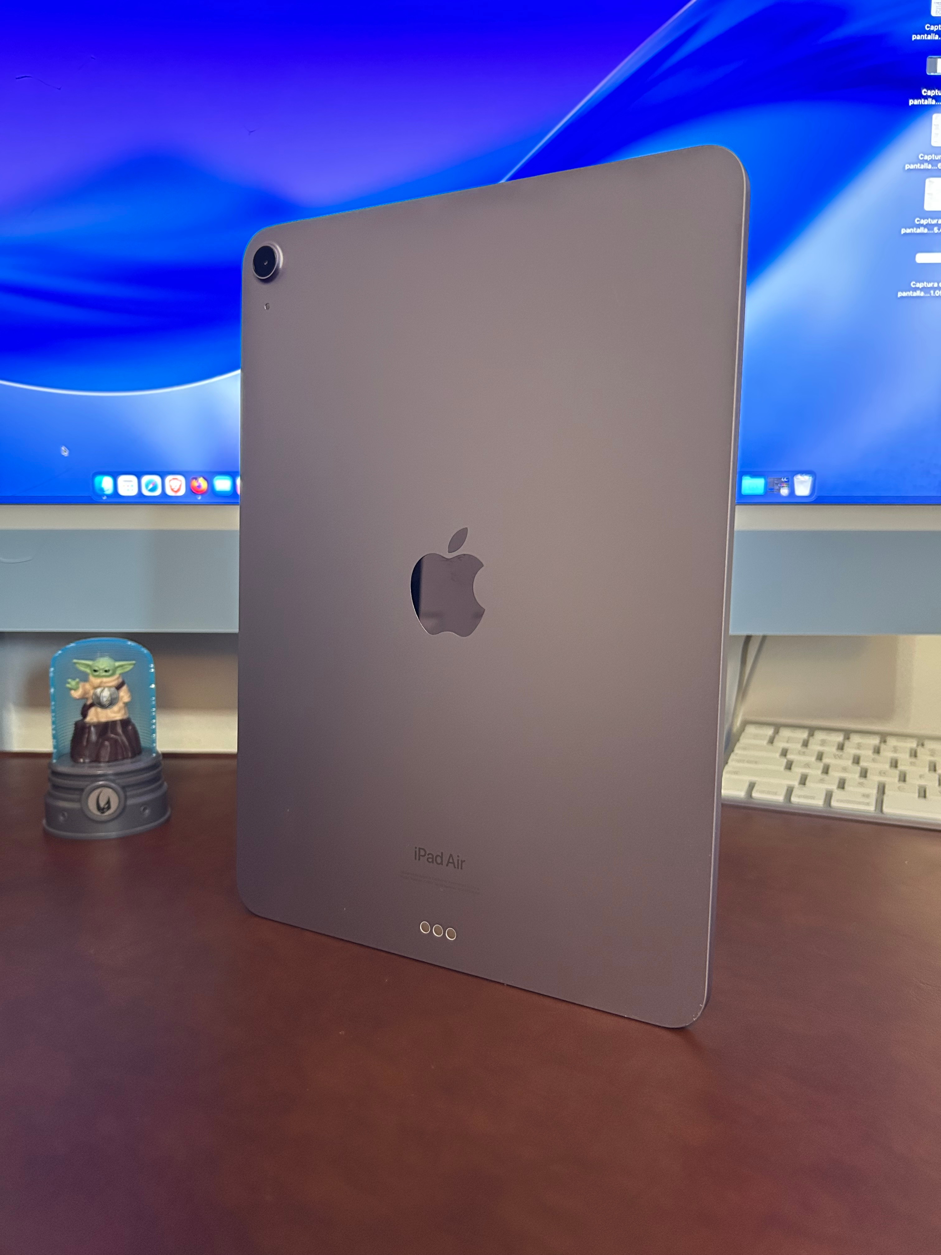 Apple iPad Air 11" M2 (2024) 128GB - Mint Condition + AppleCare+ - photo 2