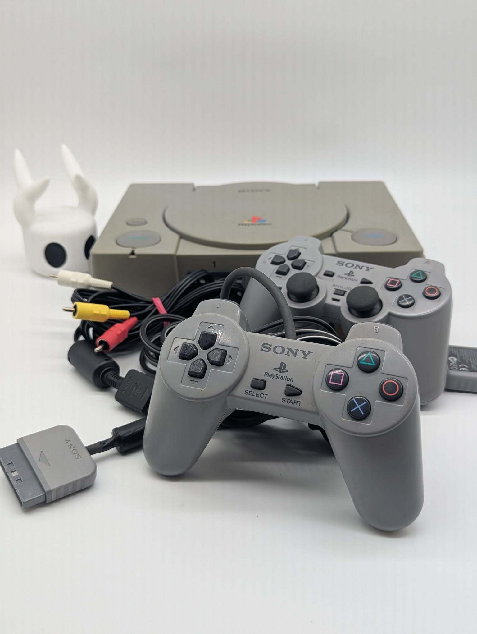 PlayStation 1 PS1 Bundle - SCPH-9001, OEM 2 Controllers & Cables