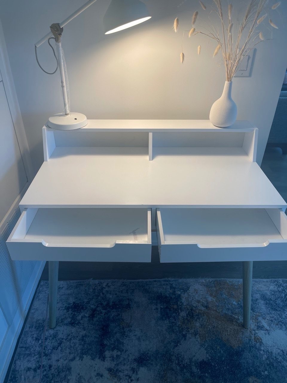 Structube Modern Desk + IKEA Lamp - photo 2