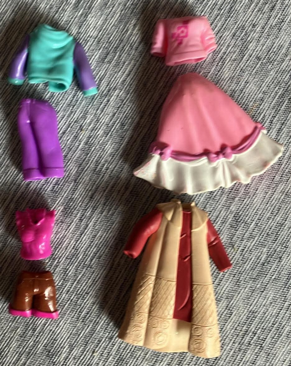 Polly Pocket Doll Lot (7 pieces)