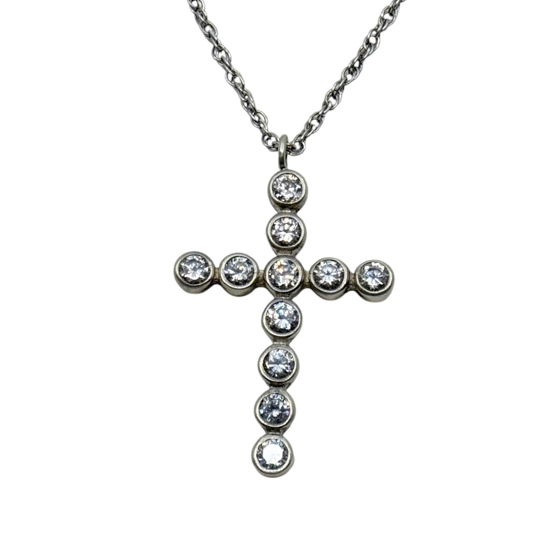 925 Sterling silver cubic zirconia cross pendant