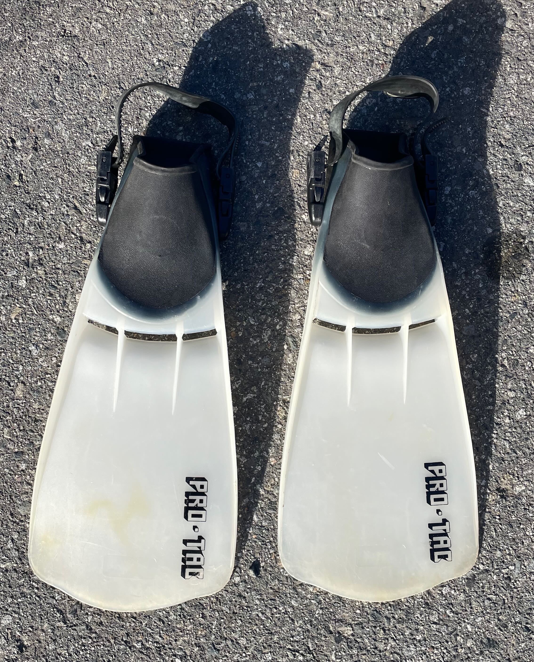 Belly Boat & Flippers - photo 2