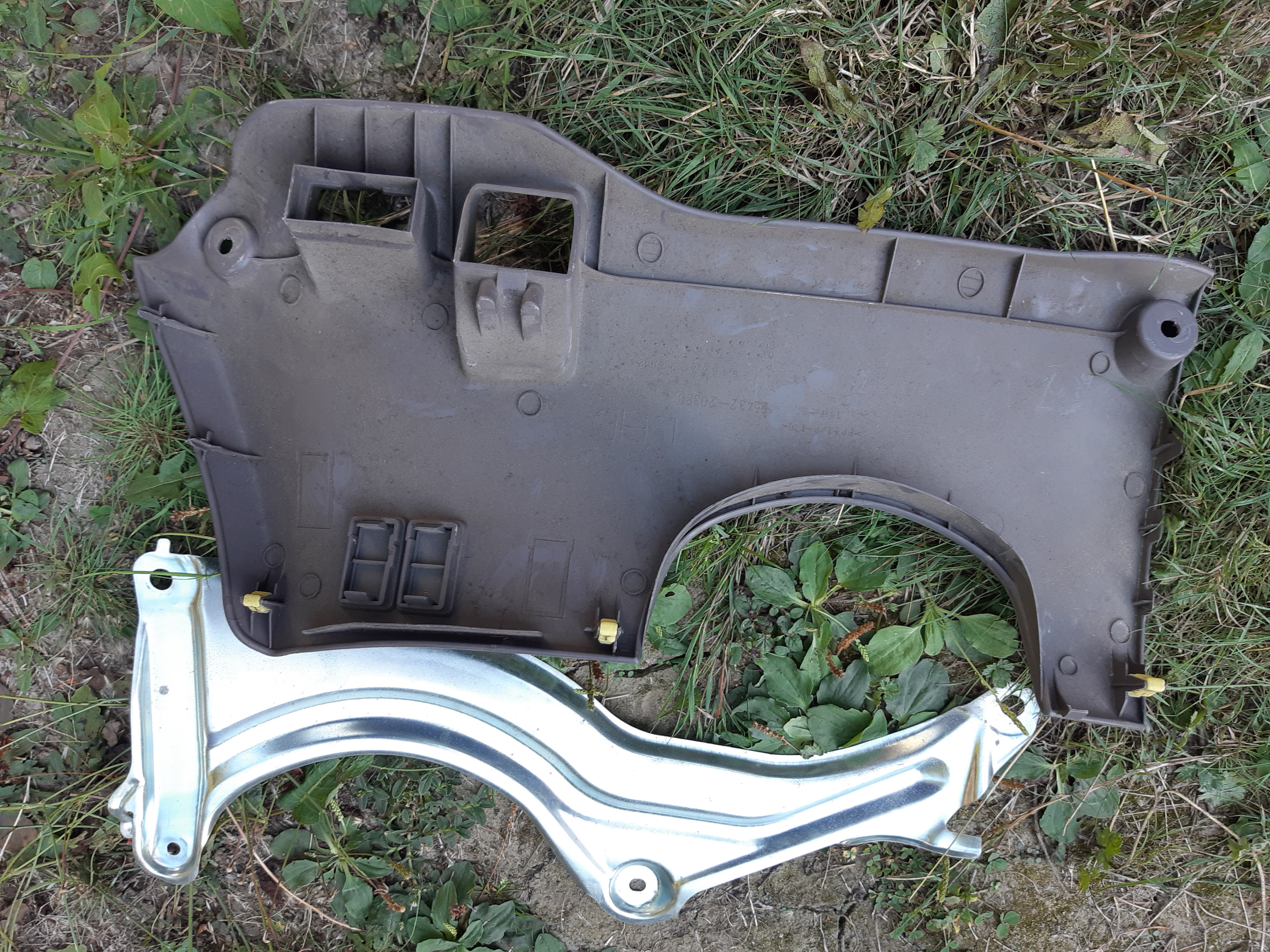 Toyota Celica 00-05 GT/GTS Lower Dash Knee Panel - photo 2