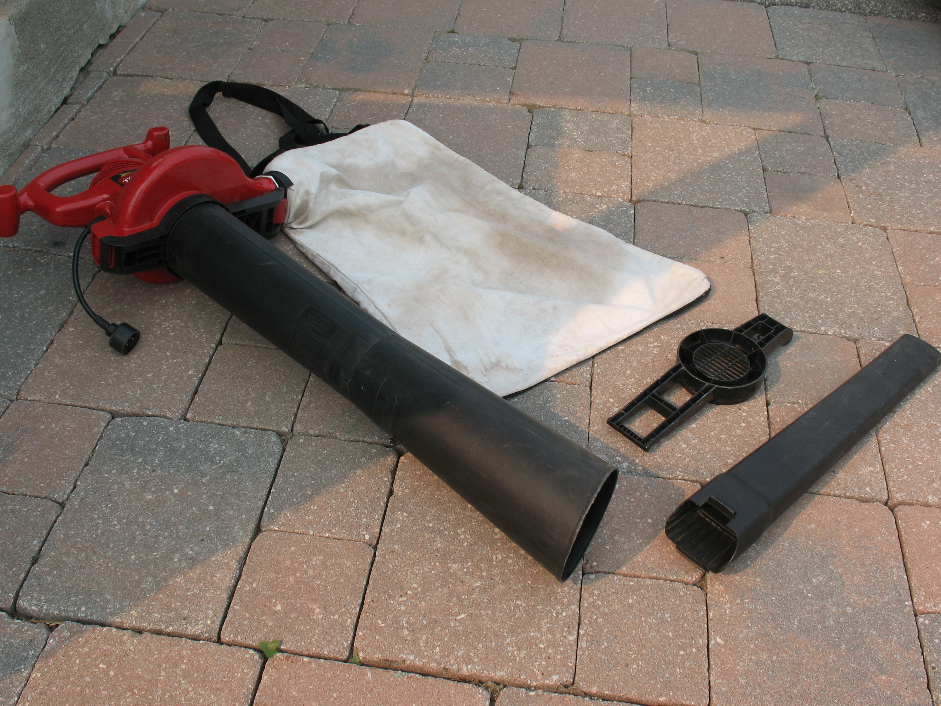 TORO Electric Leaf Blower and Vacuum - photo 4