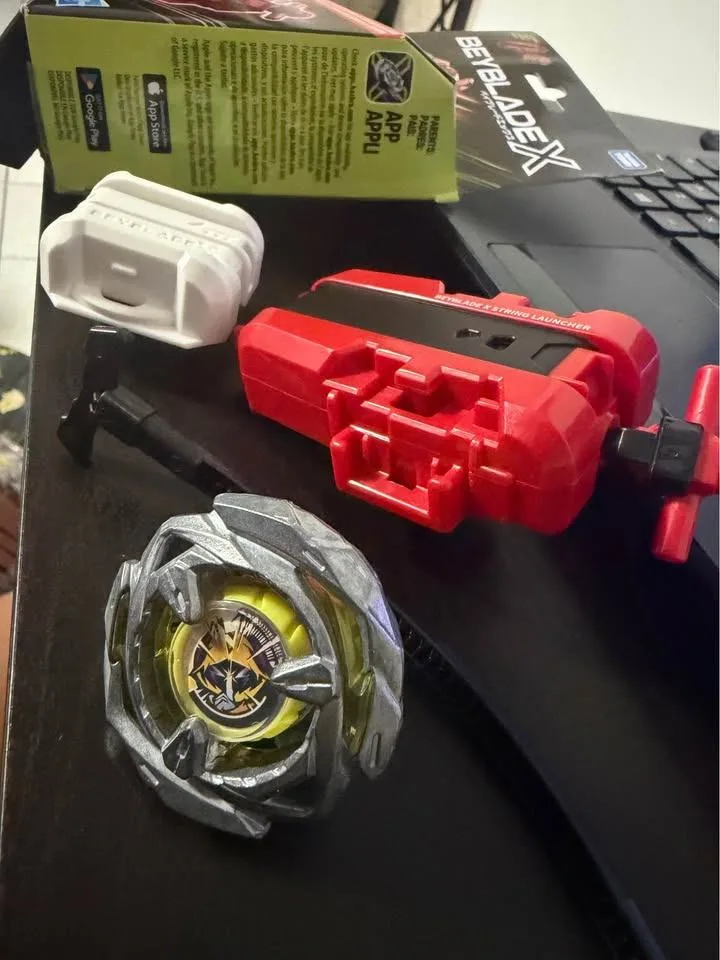 Beyblade Wizard Arrow 4-80B Launcher Set