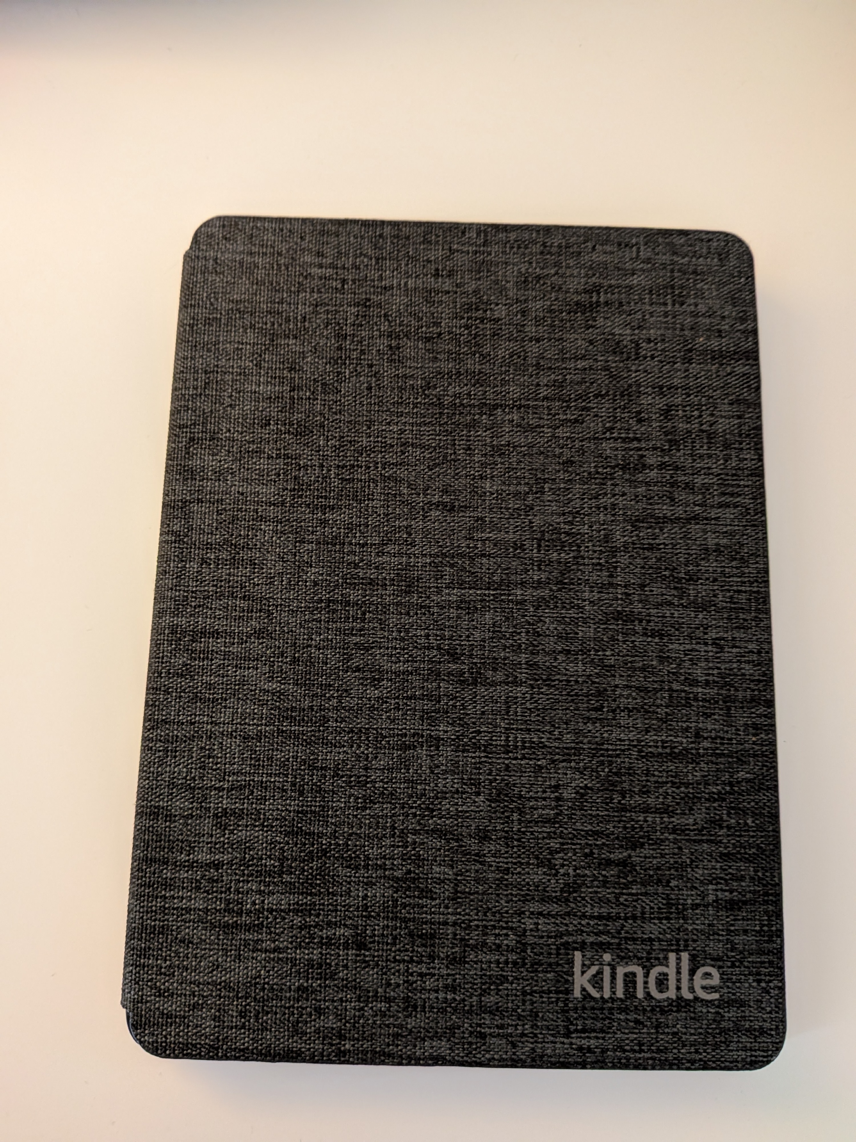 Kindle Paperwhite Signature Edition 11th Gen – Like New + Cover - photo 2