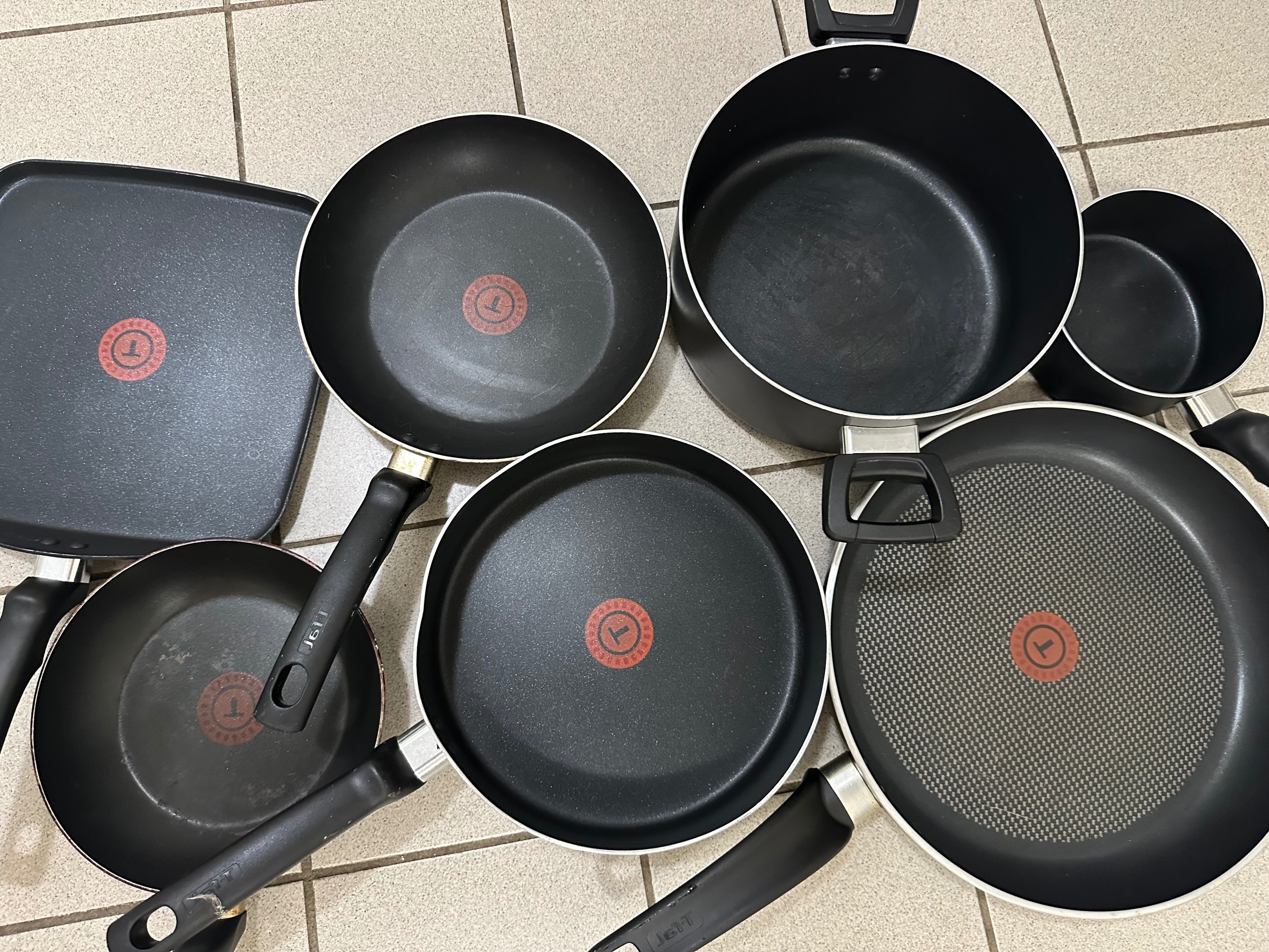 T-fal Non-Stick Cookware Set – 7 Pieces – $35 - photo 3